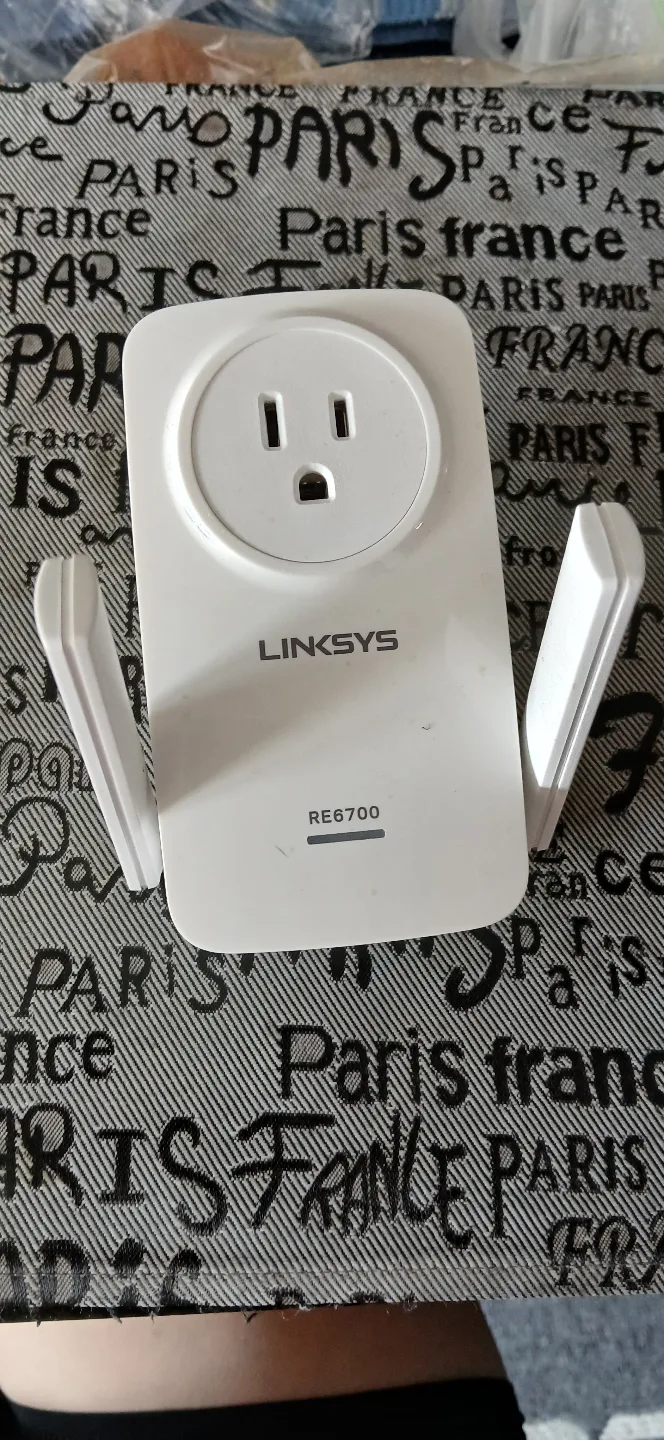 Linksys RE6700 AC750 Range Extender thumbnail
