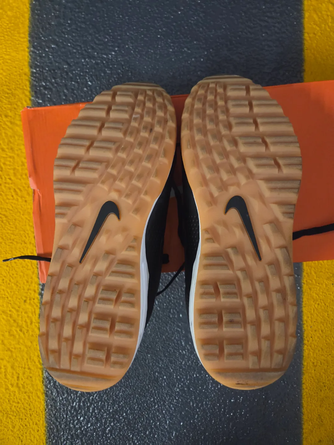 Nike Air golf shoes size 9 image indicator(5)