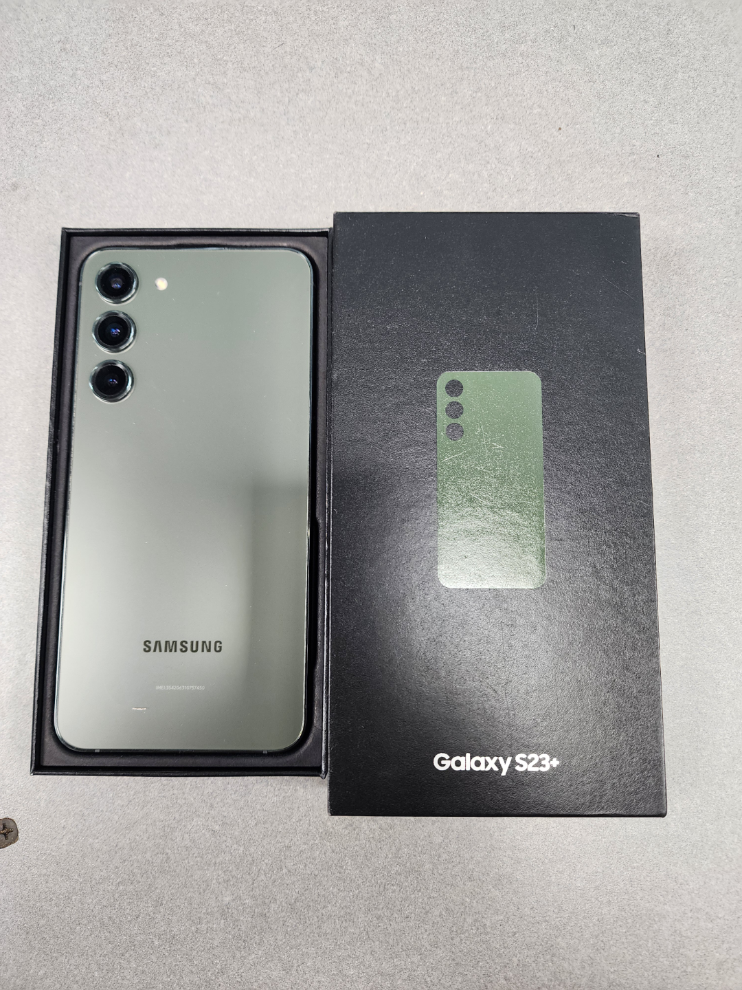 Samsung Galaxy S23+ 256gb - Green - like new /used