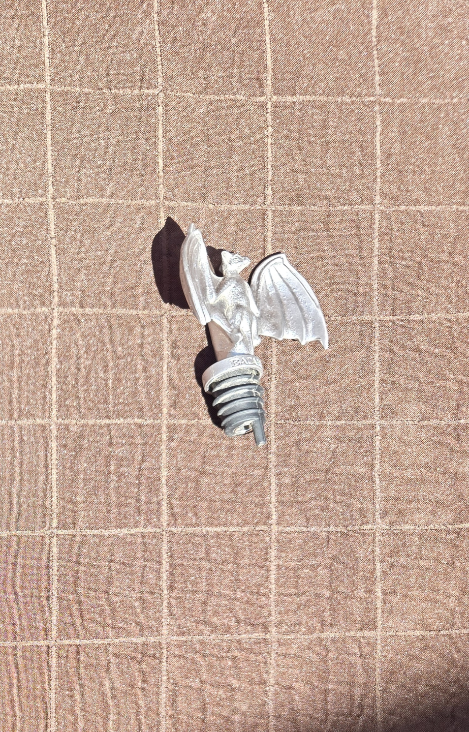 Vintage Pewter Bacardi Bat Bottle Stopper - photo 3