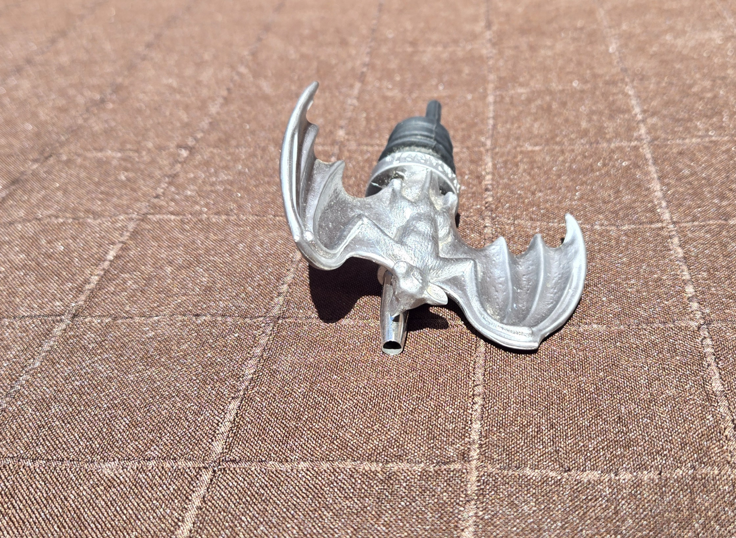 Vintage Pewter Bacardi Bat Bottle Stopper - photo 4