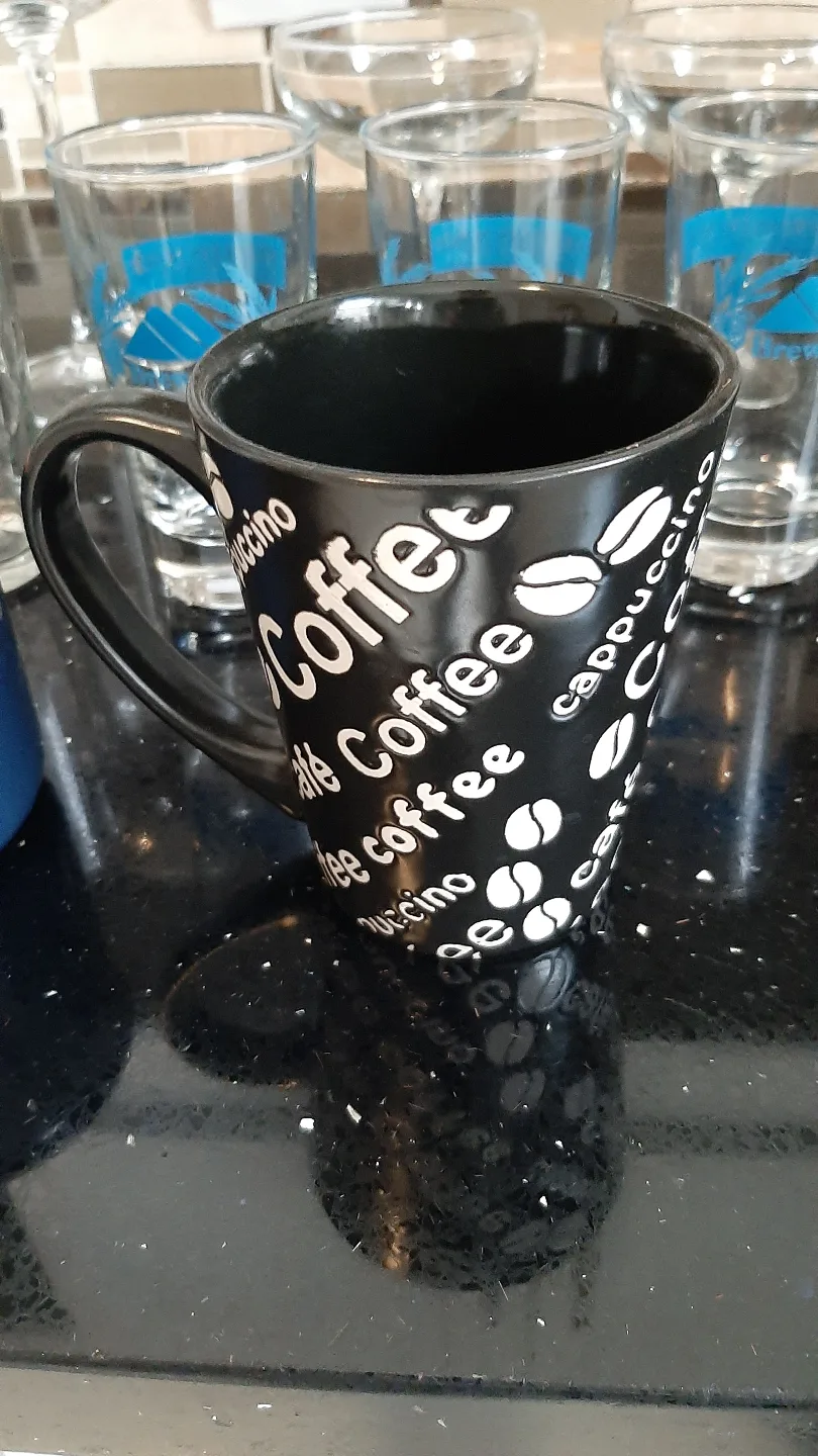 Assorted glasses & Mugs image indicator(6)