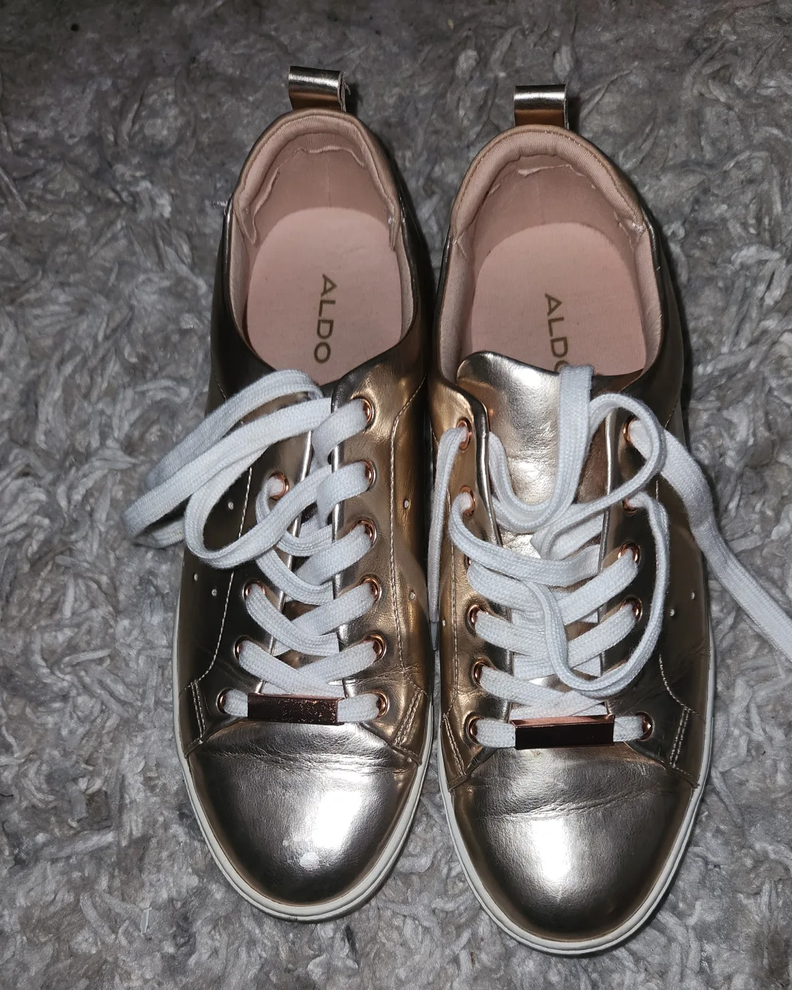 👞Rose Gold Aldo Sneakers - Women's Size 7.5 image indicator(4)