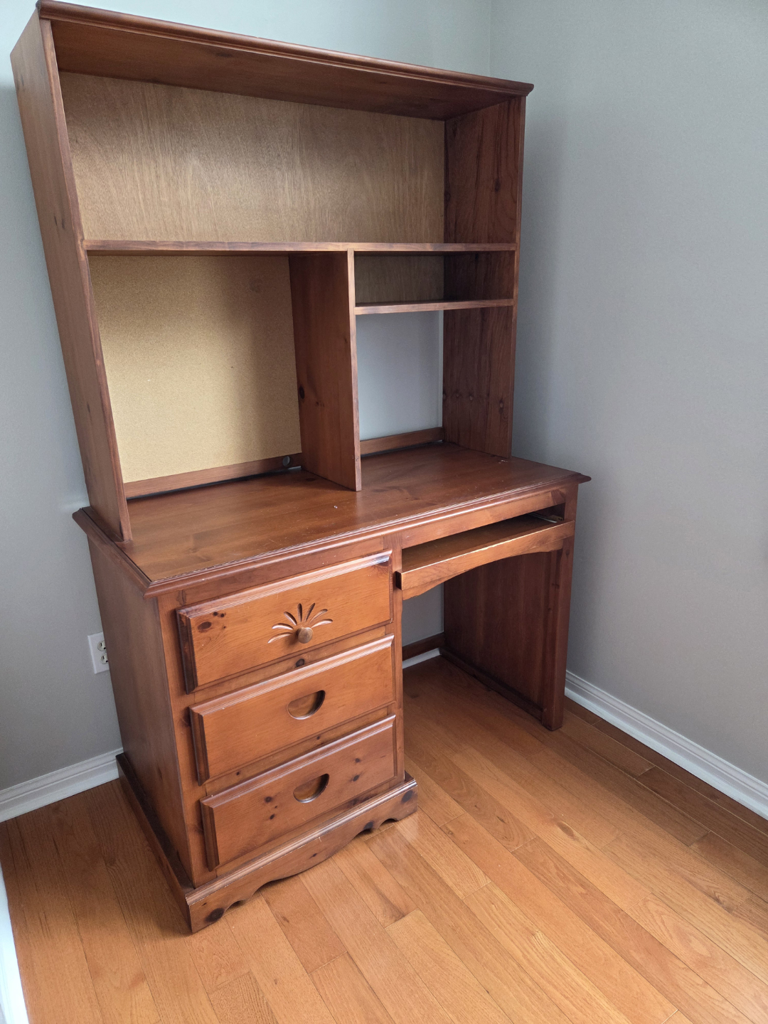 Solid Wood Bedroom set and Desk with Hutch - photo 2