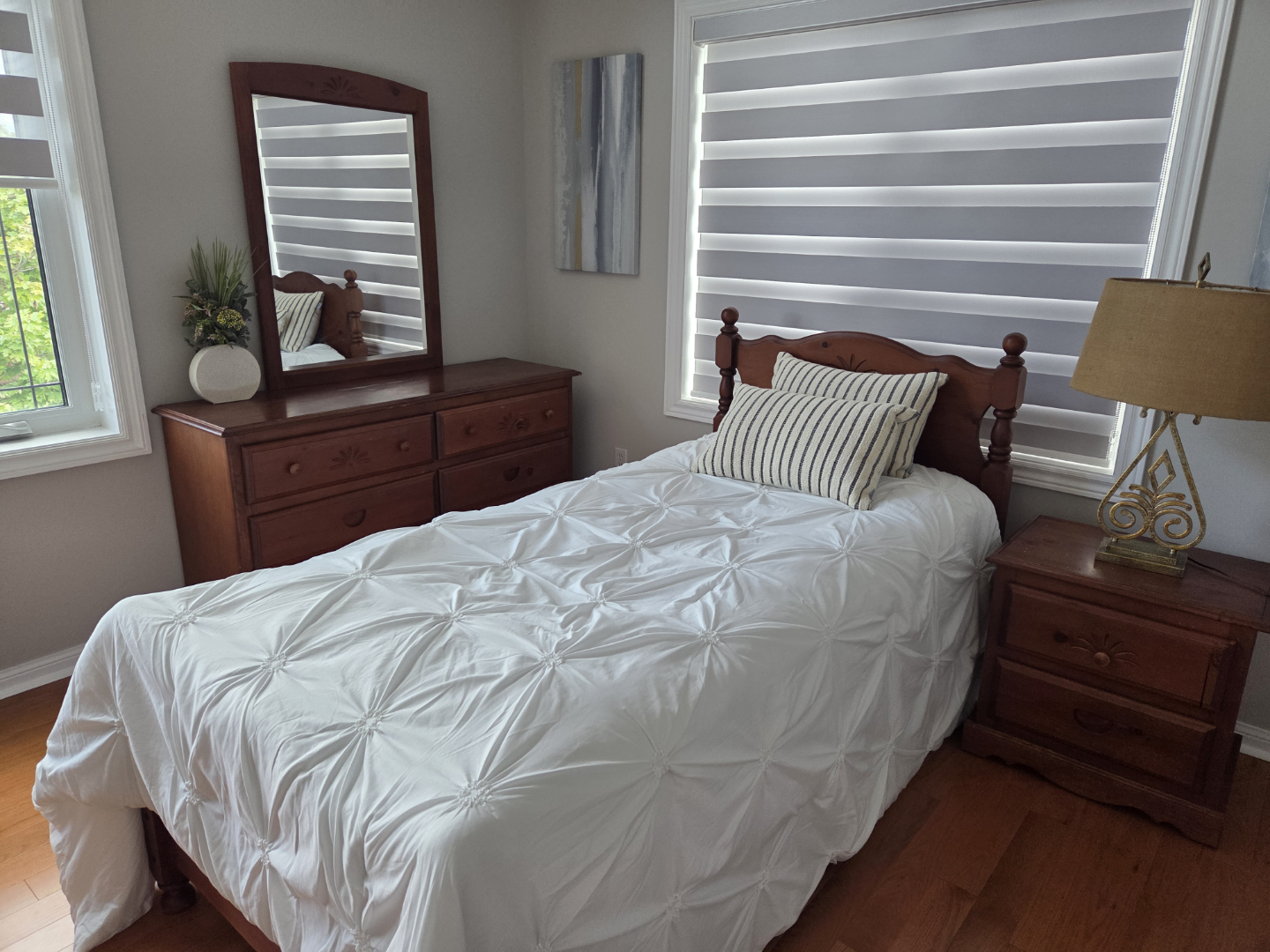 Solid Wood Bedroom set and Desk with Hutch - photo 3