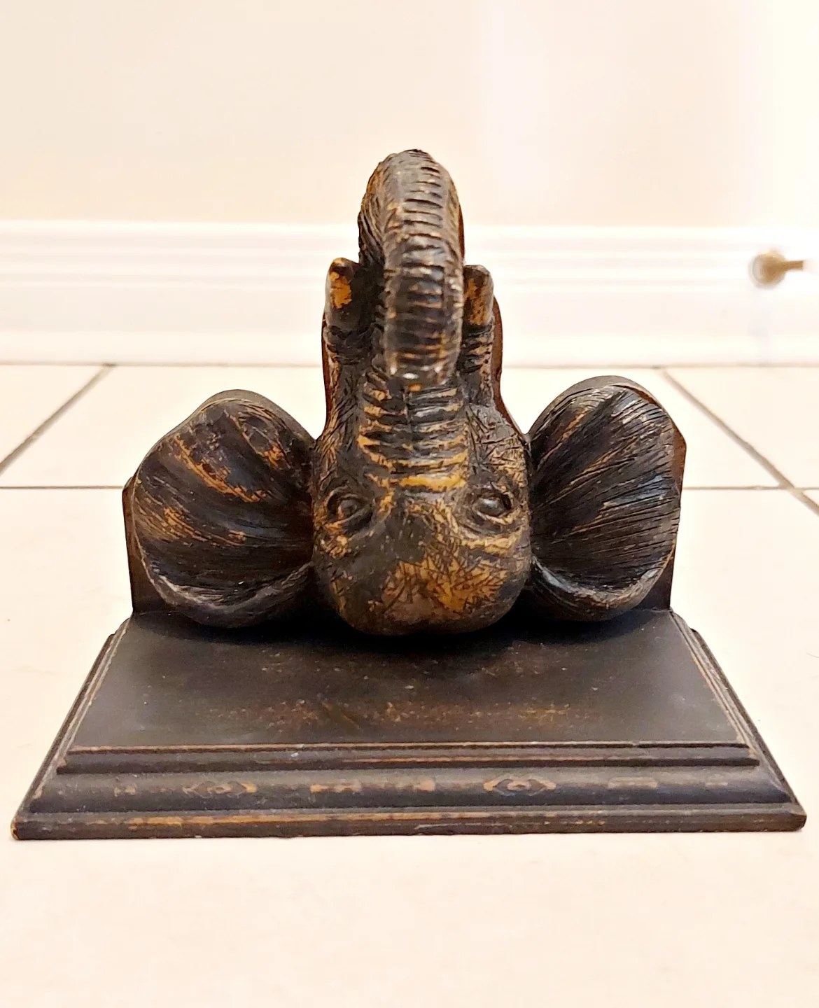 2 New Elephant Head Wall Décor image indicator(2)