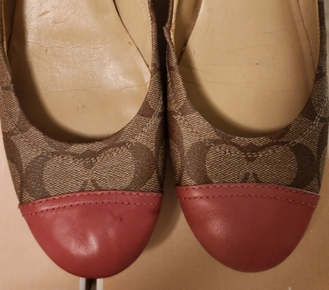 Coach Women's Flats Size 9.5 thumbnail