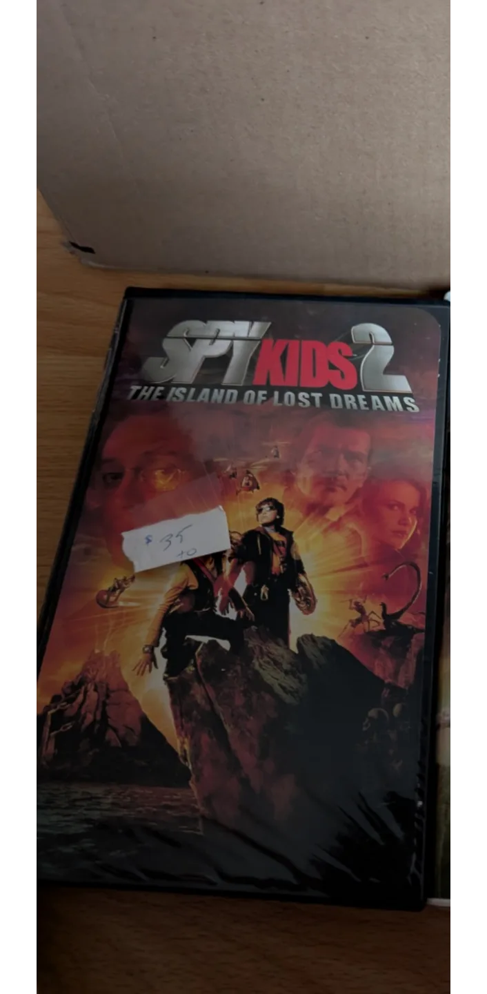 Spy Kids 2: The Island of Lost Dreams DVD thumbnail