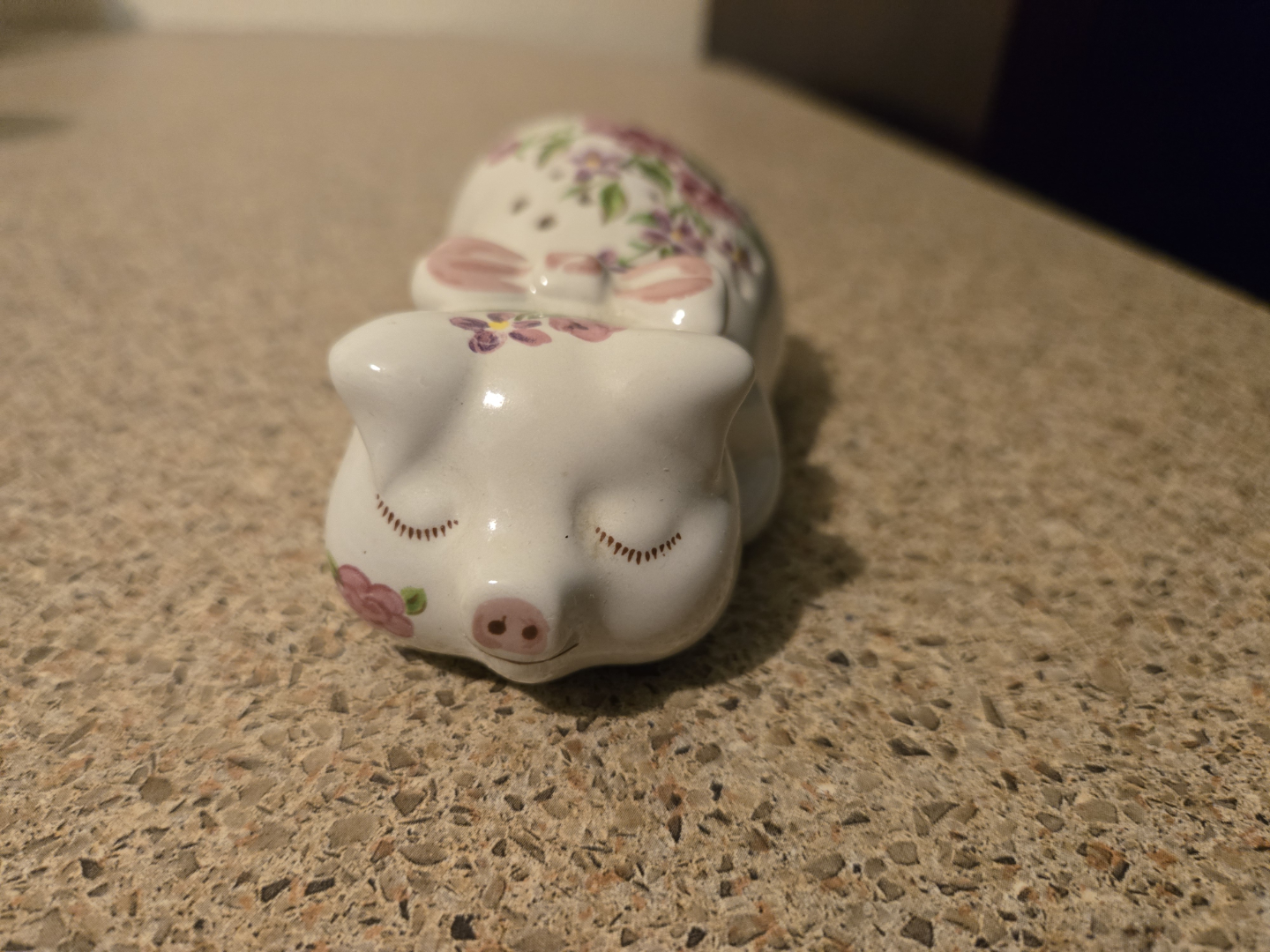 Vintage Sleeping Pig Potpourr Defuser
