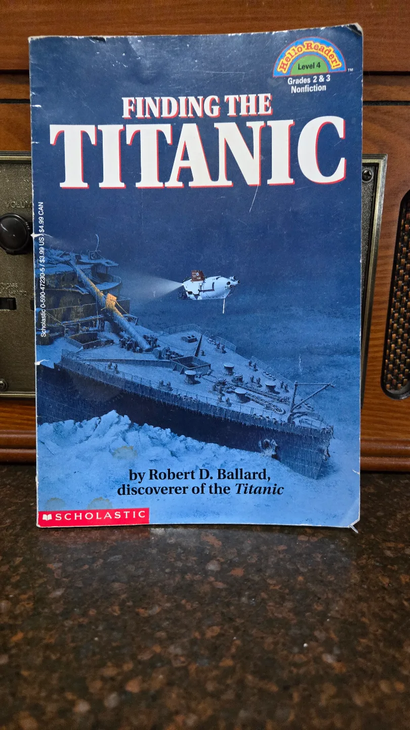Finding the Titanic by Robert Ballard - Hello Reader Level 4 thumbnail