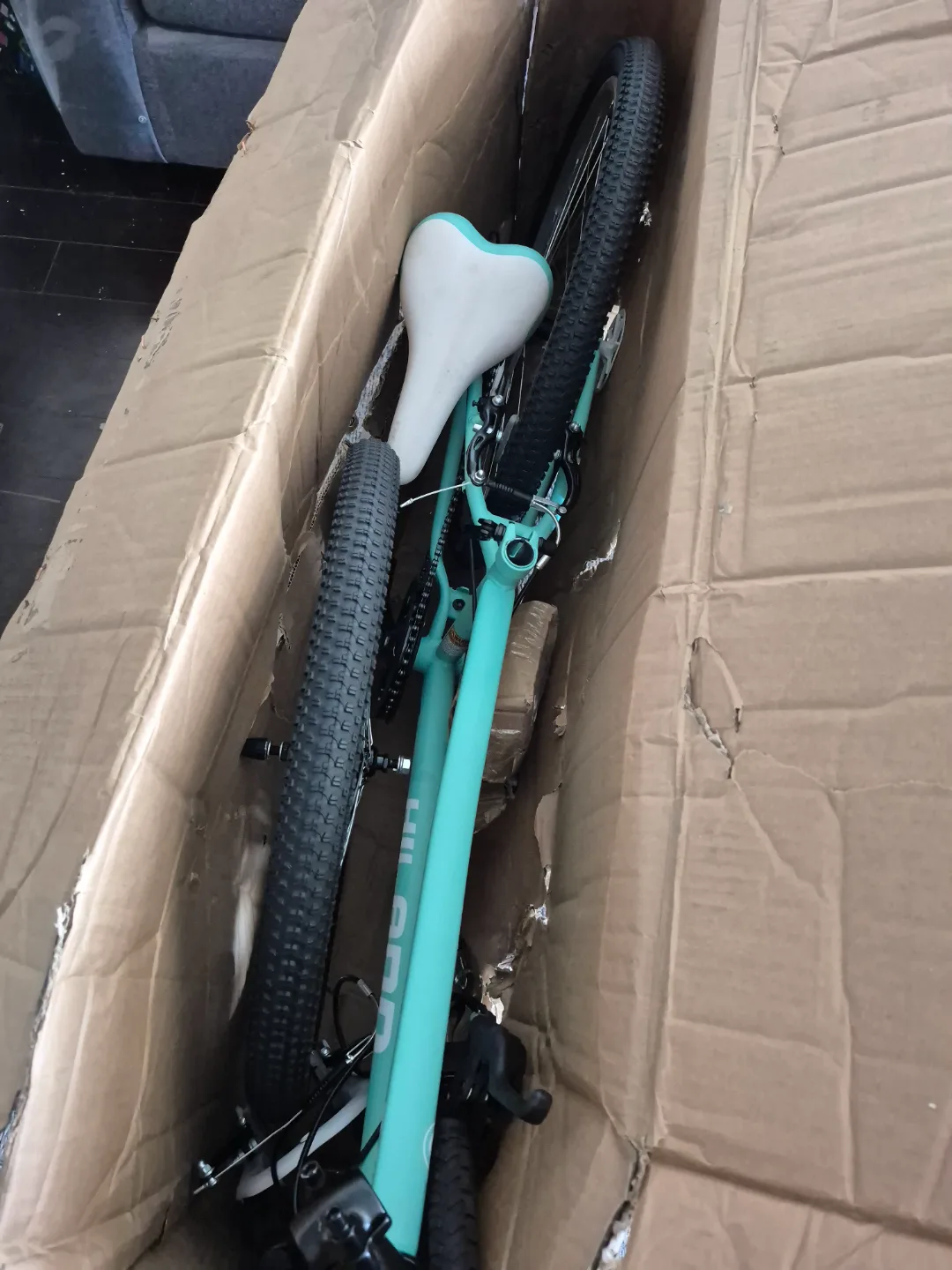 Hiland 24" Girls' Mountain Bike - Mint Green NEW  WITH ISSUES image indicator(5)