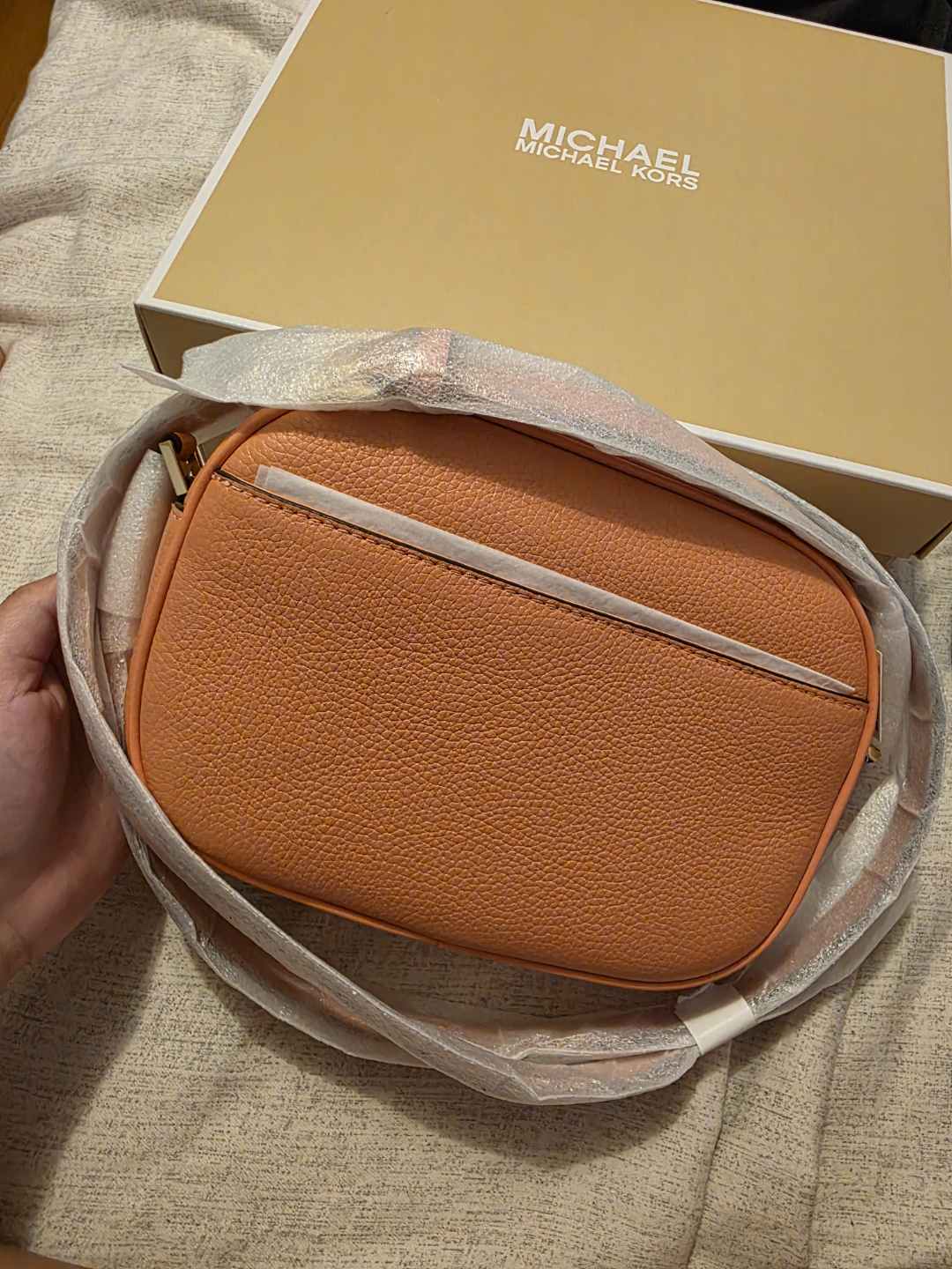 Michael Kors Jet Set Travel Leather Camera crossbody bag - photo 2