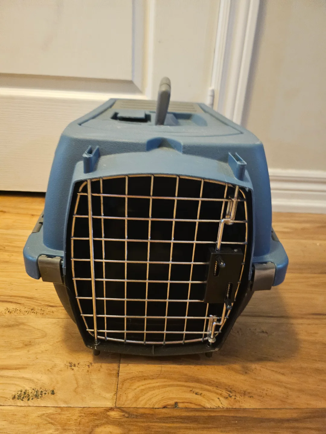 Pet carrier thumbnail