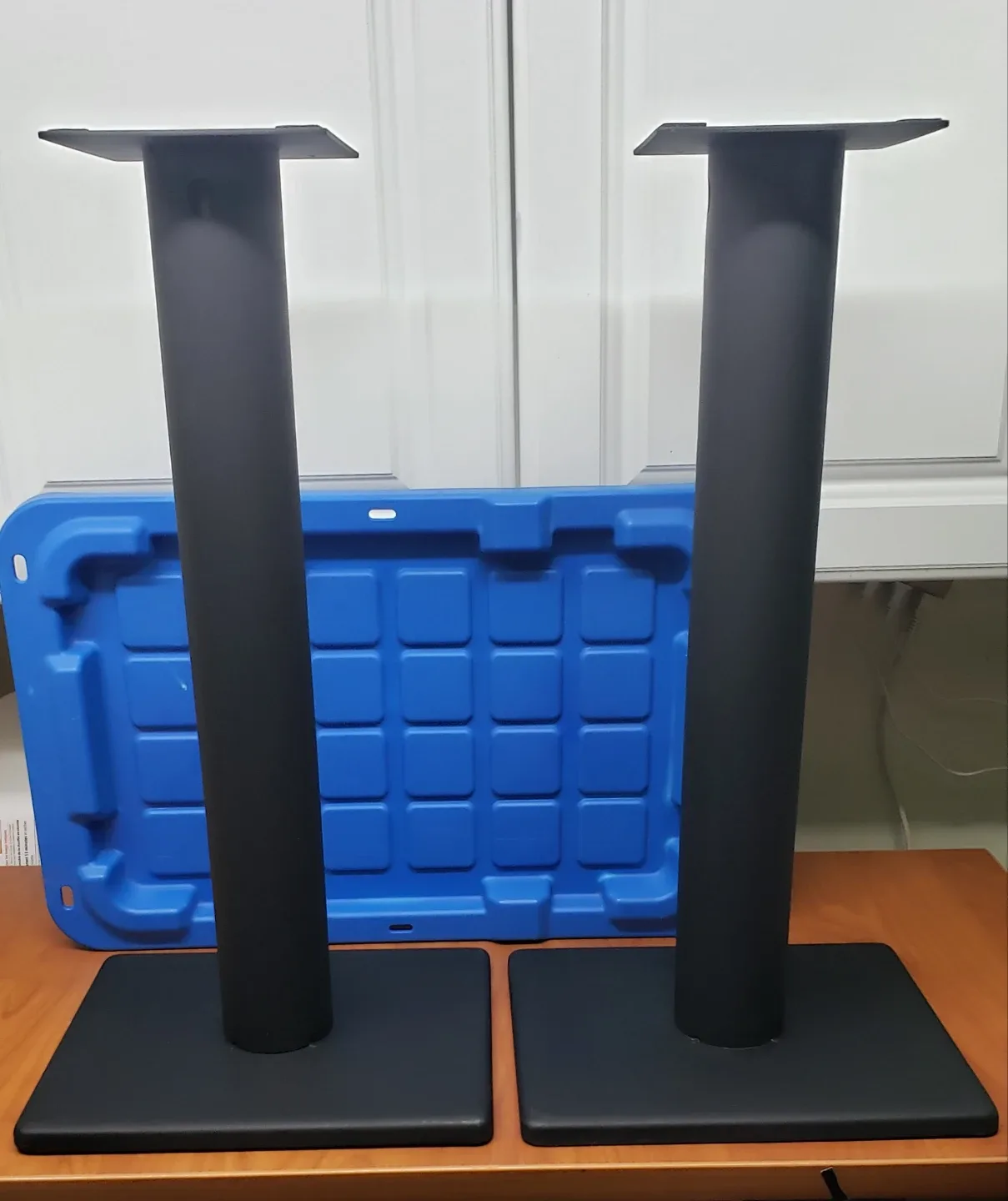 Quest EM400 24" (H) Metal Speaker Stands thumbnail