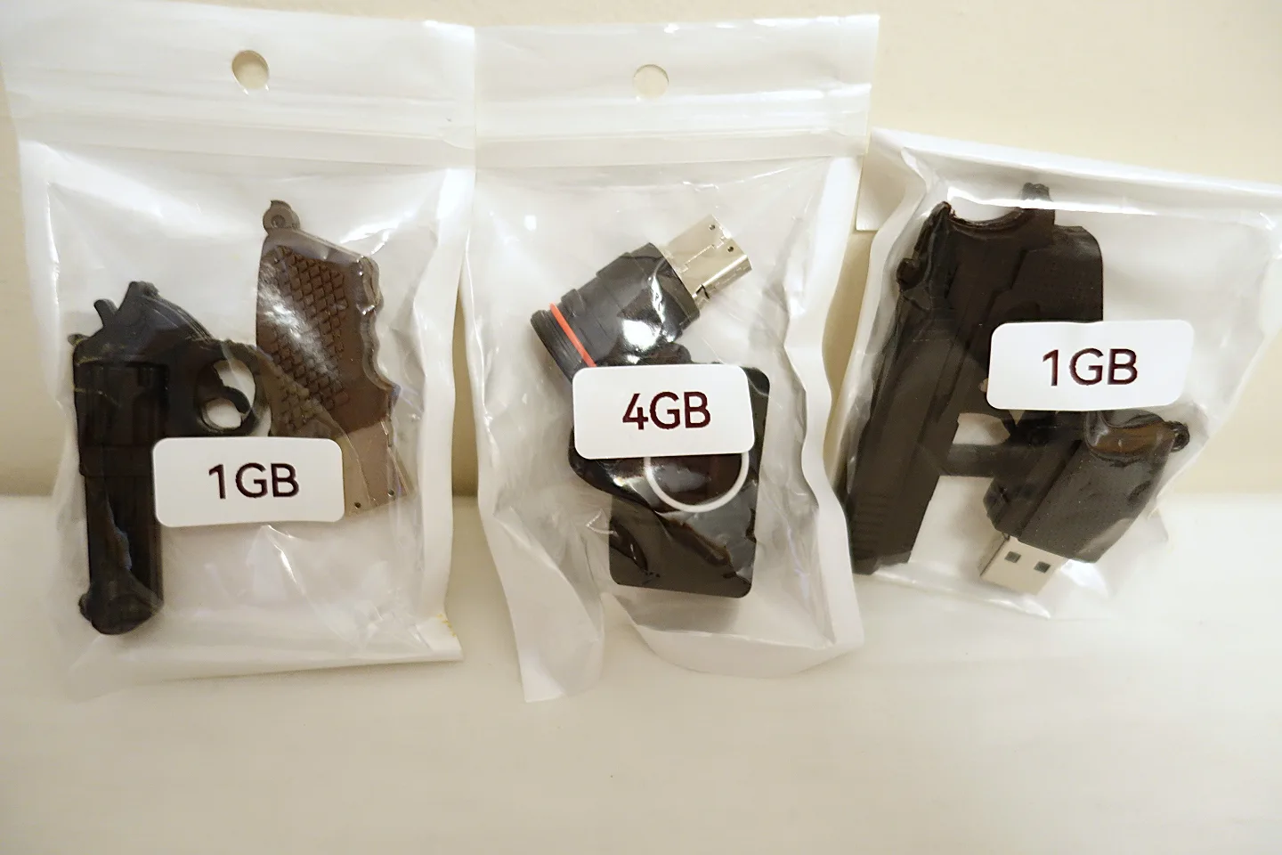Lot of 3 Novelty USB Flash Drives - Gun & Camera Designs thumbnail