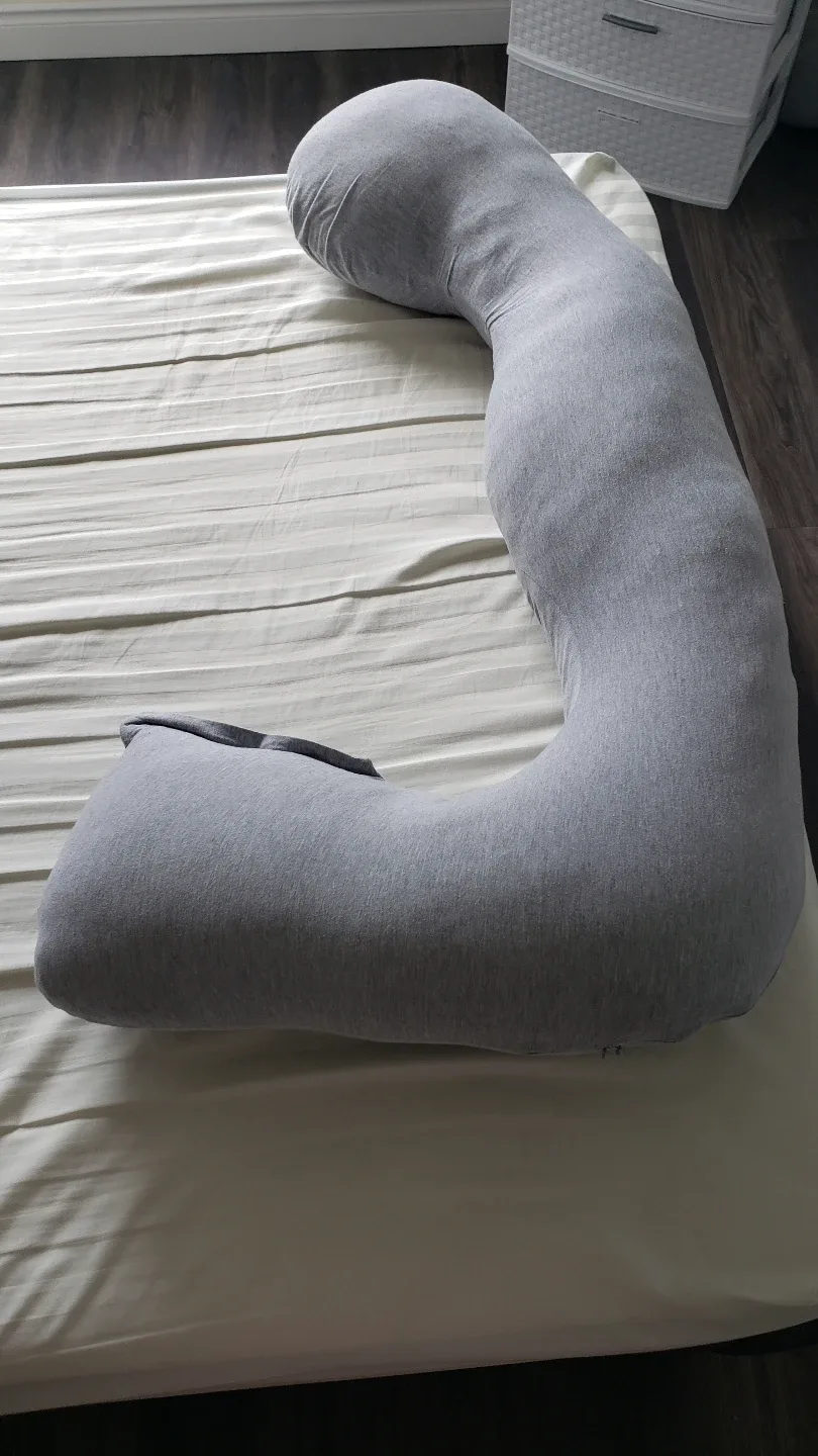 Grey U-Shaped Pregnancy Pillow thumbnail