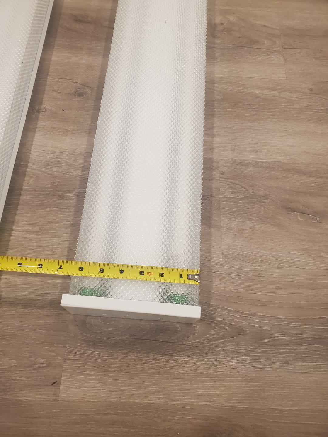 Fluorescent Light Fixtures - photo 3