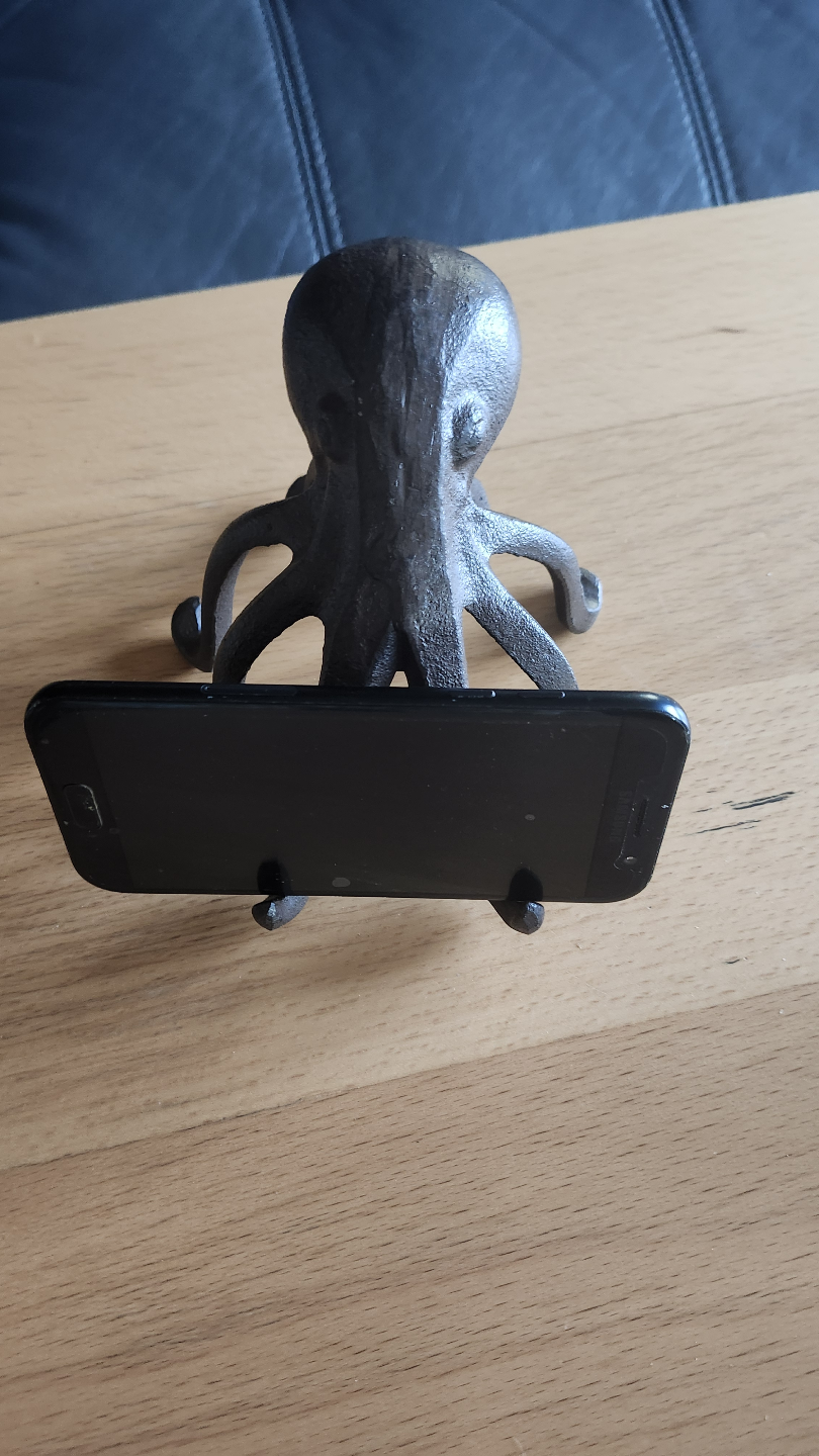Cast Iron Octopus Phone Holder - photo 2