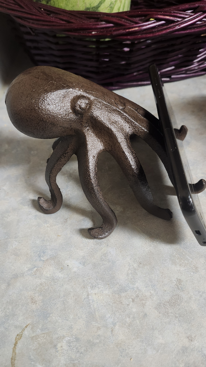 Cast Iron Octopus Phone Holder - photo 3