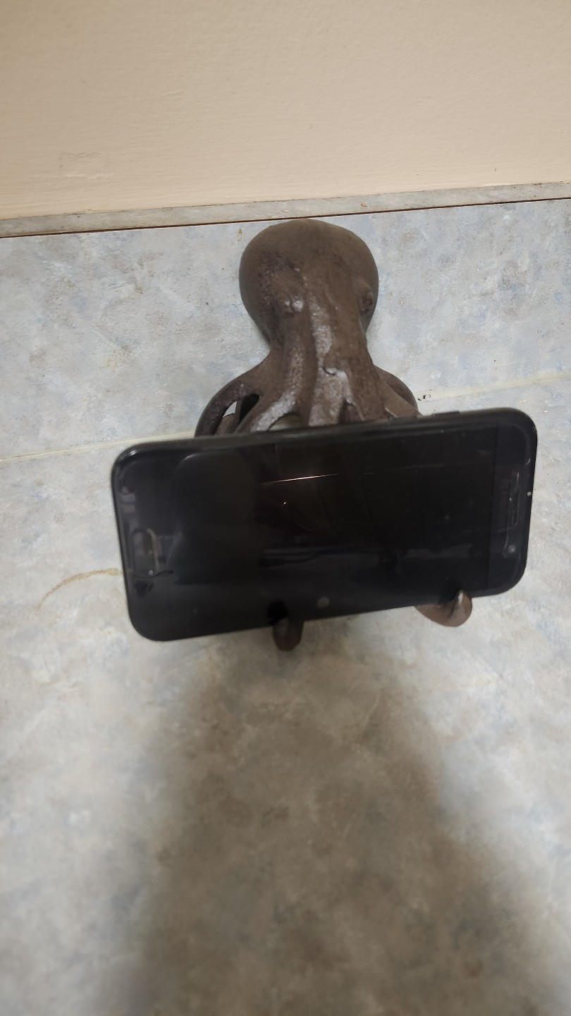Cast Iron Octopus Phone Holder - photo 4