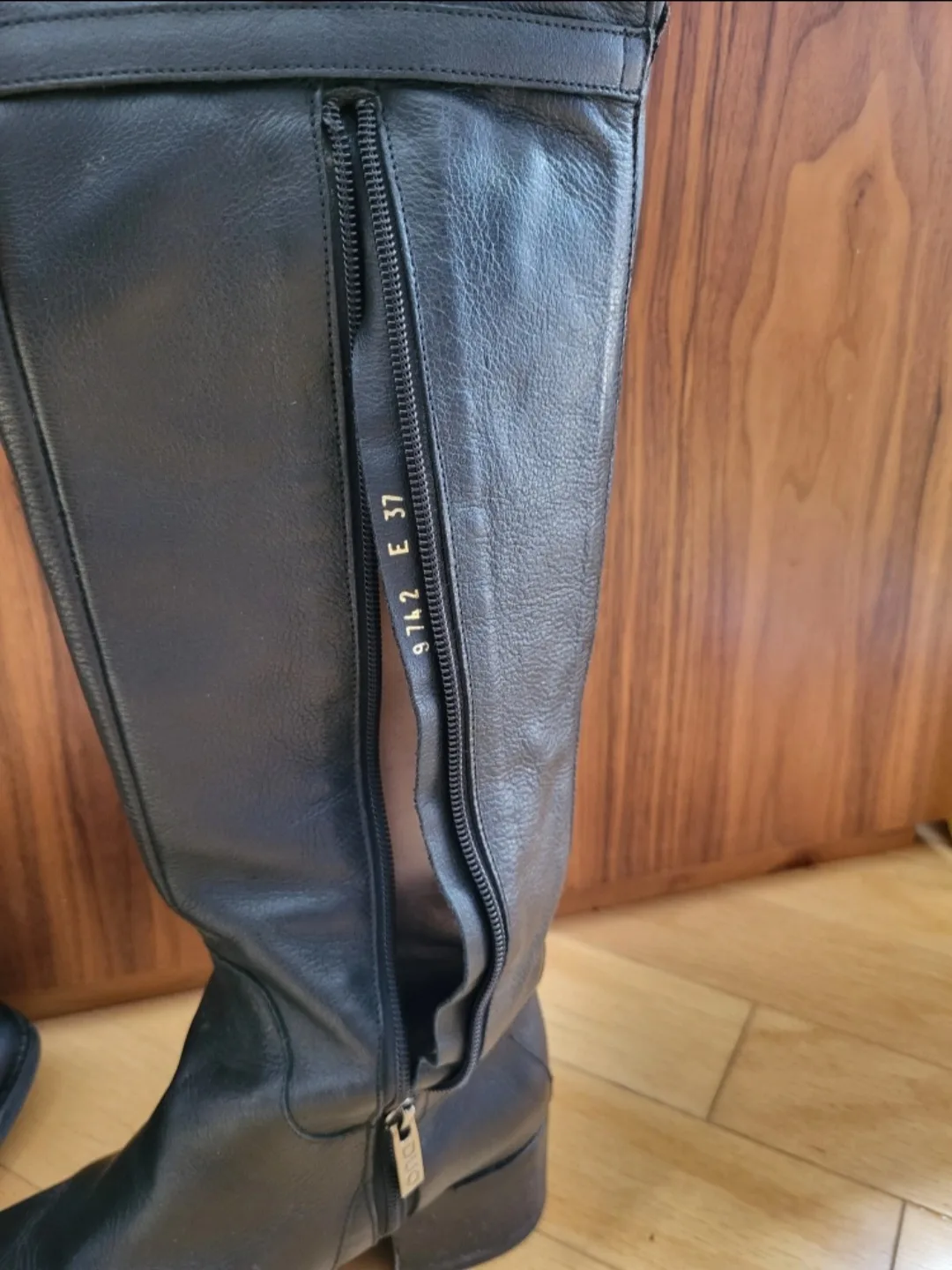 ❣️ Over the Knee Black Boots Genuine Leather - Size 6.5 image indicator(3)
