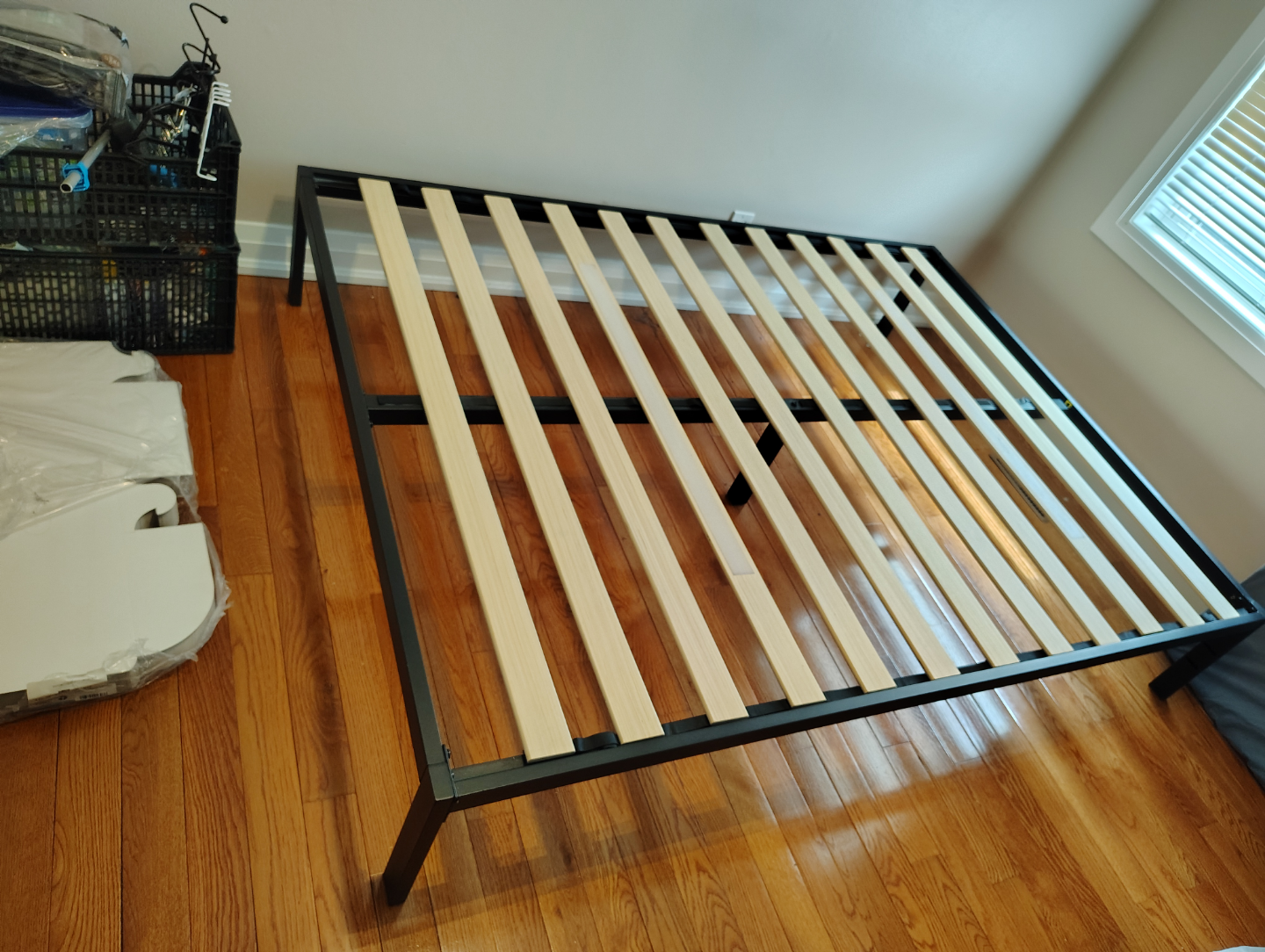 Queen Size Metal Platform Bed Frame - photo 2