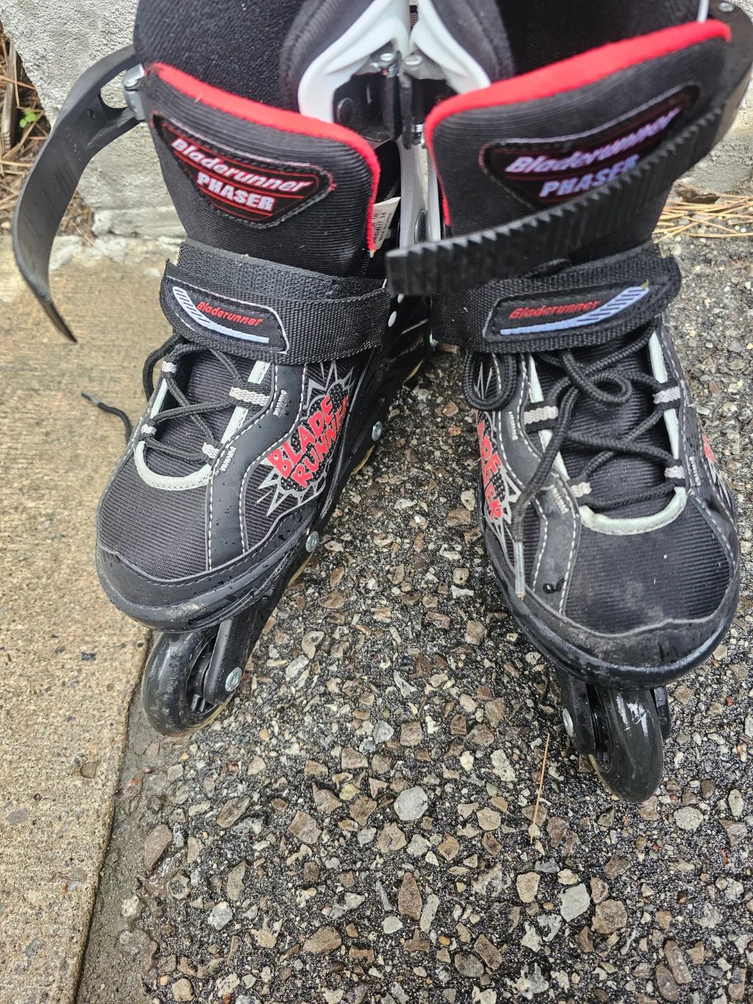 Blade Runner Phaser Inline Skates - Size 5-8 image indicator(2)