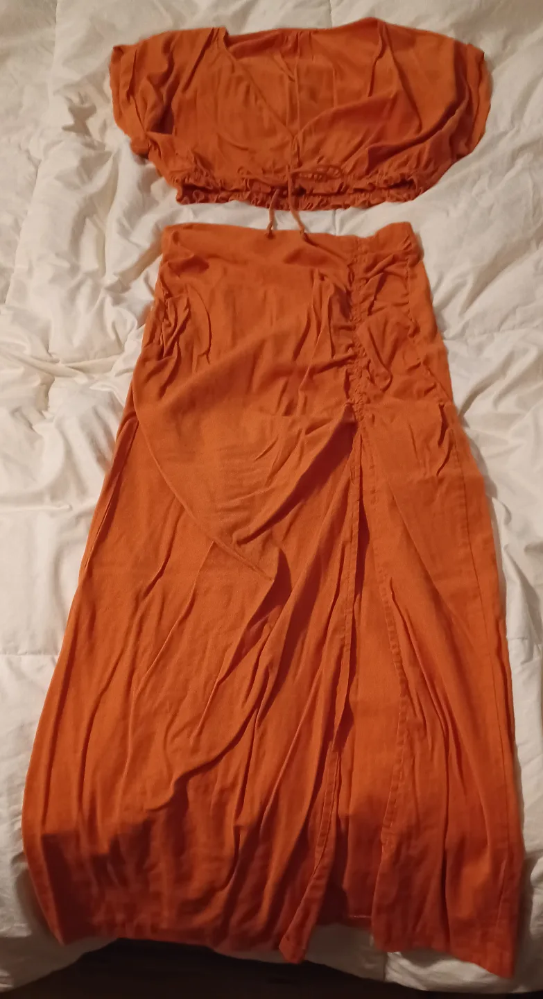 Burnt Orange Two-Piece Set: Crop Top & Maxi Skirt image indicator(5)
