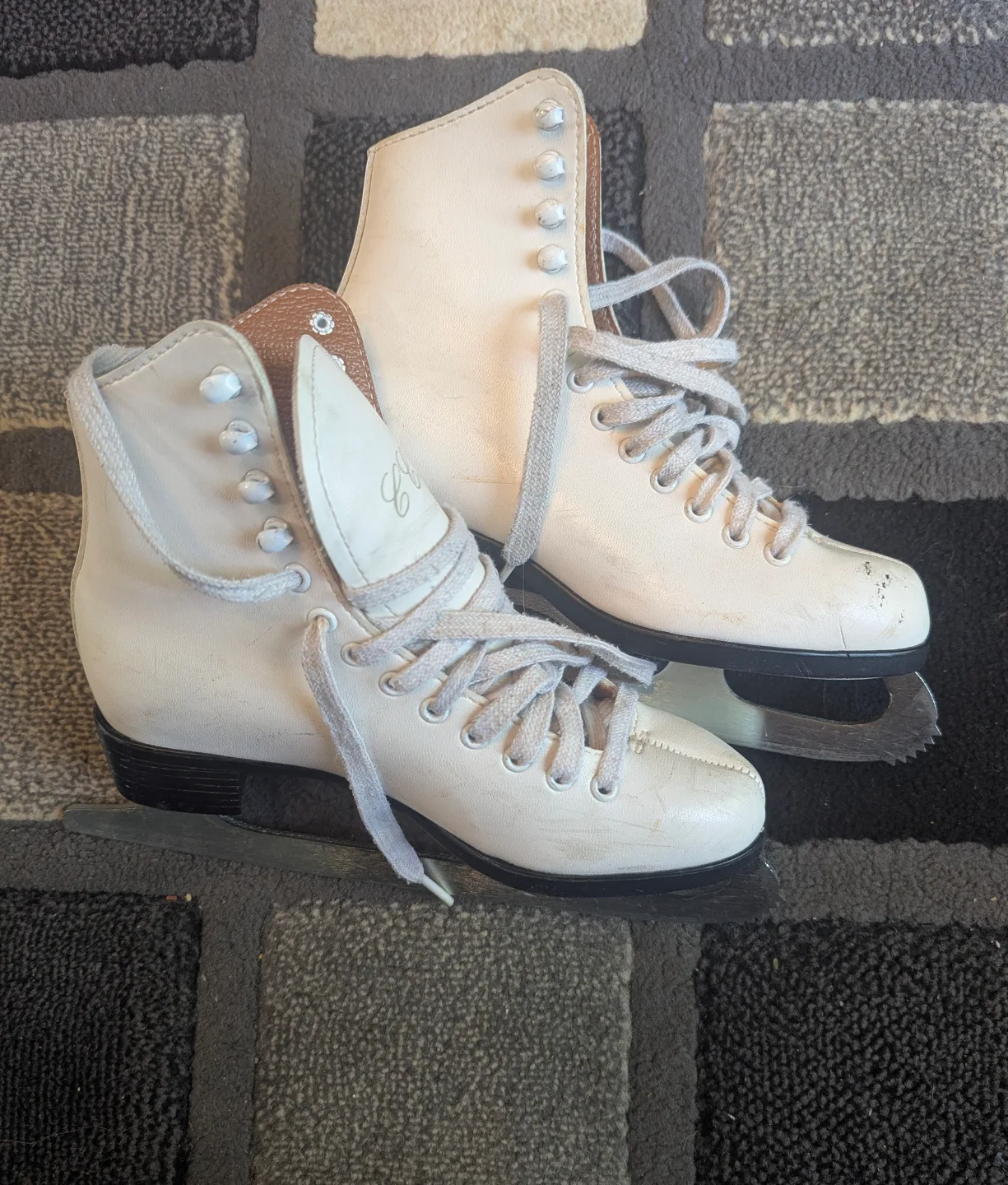 Figure Skates image indicator(2)