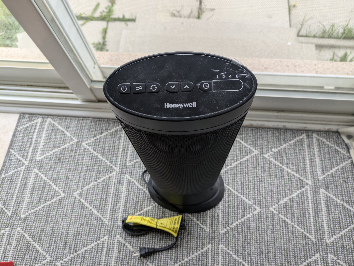 Honeywell Slim Design Ceramic Heater - photo 2