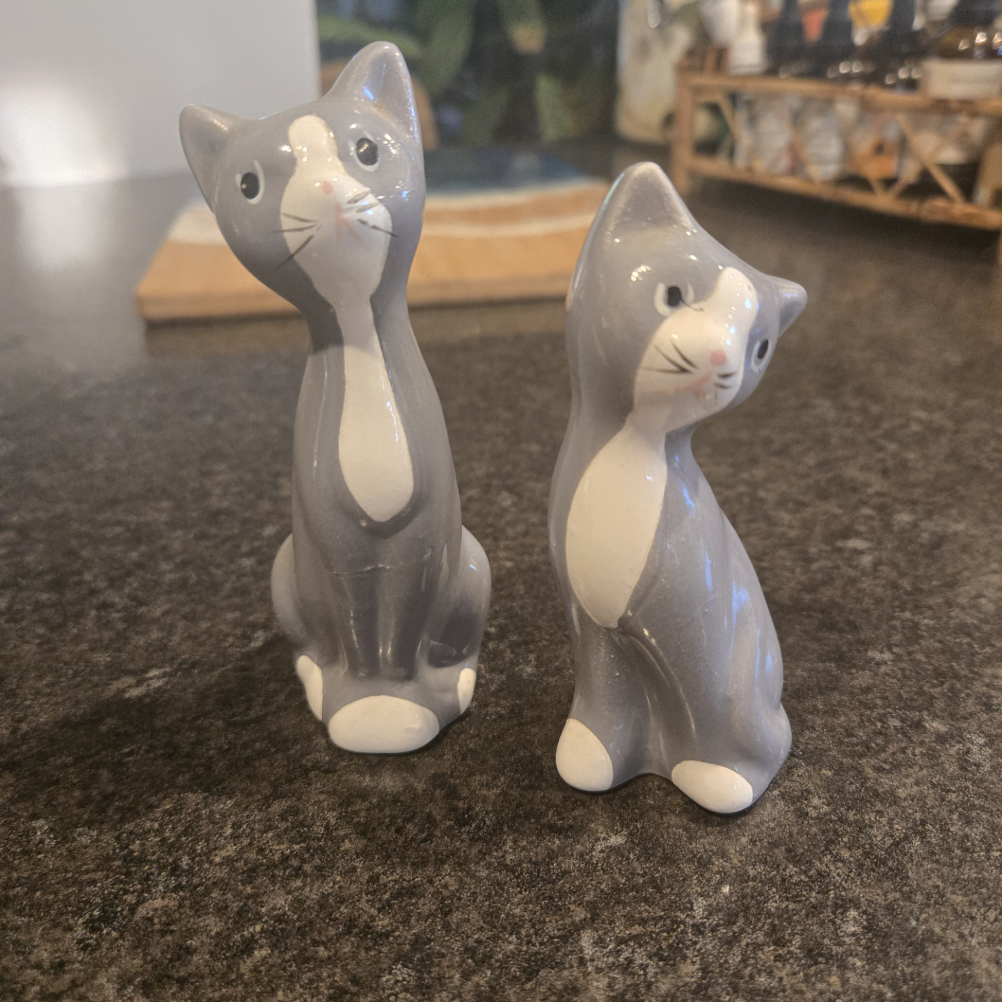 Pair of Vintage Grey Ceramic Kittens - photo 2