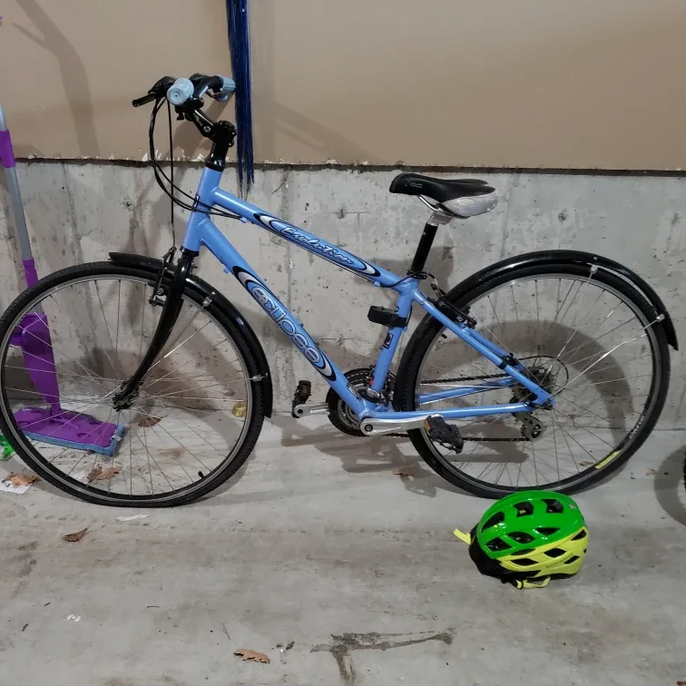 Used ladies' GT Eclipse hybrid bike image indicator(2)