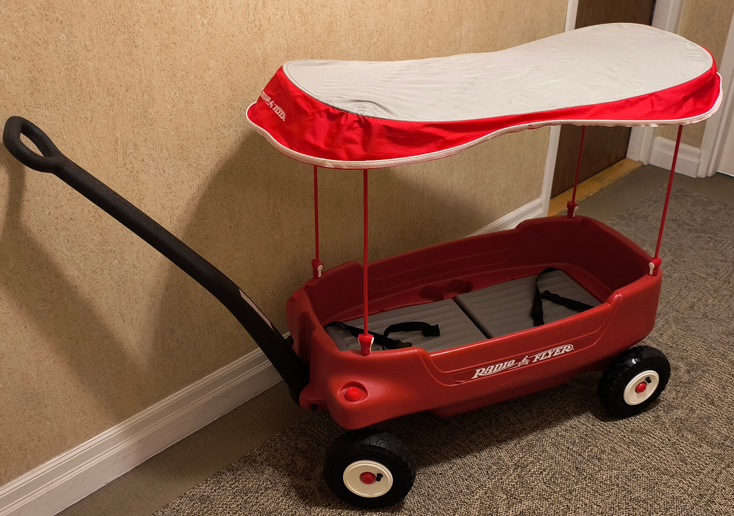 Radio Flyer Deluxe All-Terrain Pathfinder Wagon with Canopy - photo 4