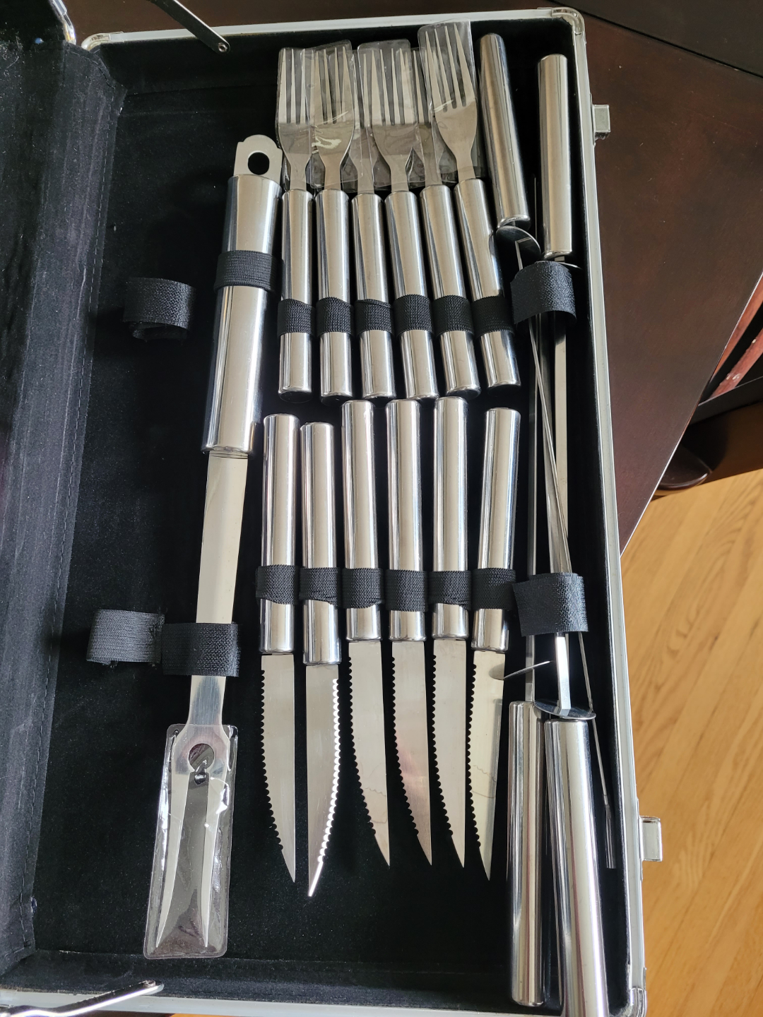 BBQ Tool Set in Aluminum Case (23 pcs) - photo 3