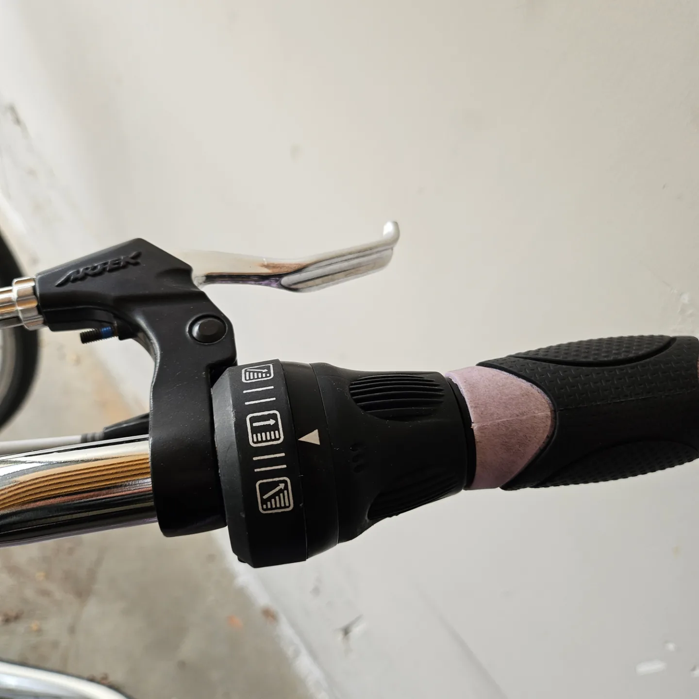 Purple Cordelia Cruiser Bike image indicator(3)