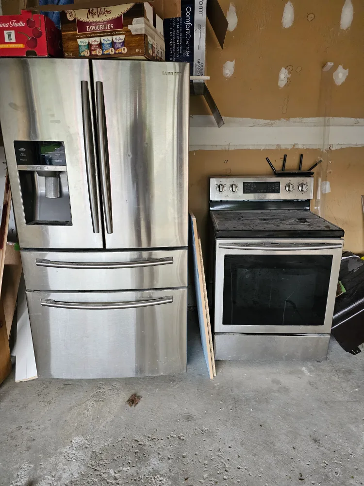 samsung stove and fridge w/ water dispensing - working - EACH thumbnail