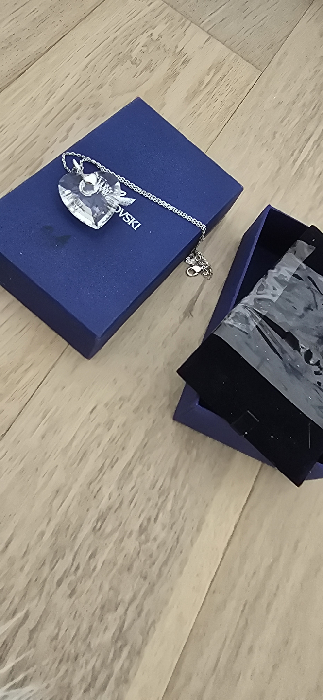 authentic  swarovski - photo 3