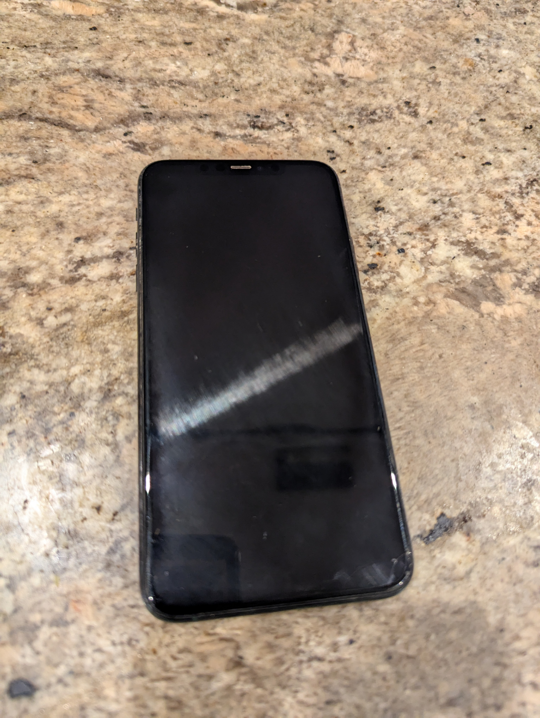 iPhone 11 Pro Max - 256 gb- Midnight Green with OtterBox case - photo 4