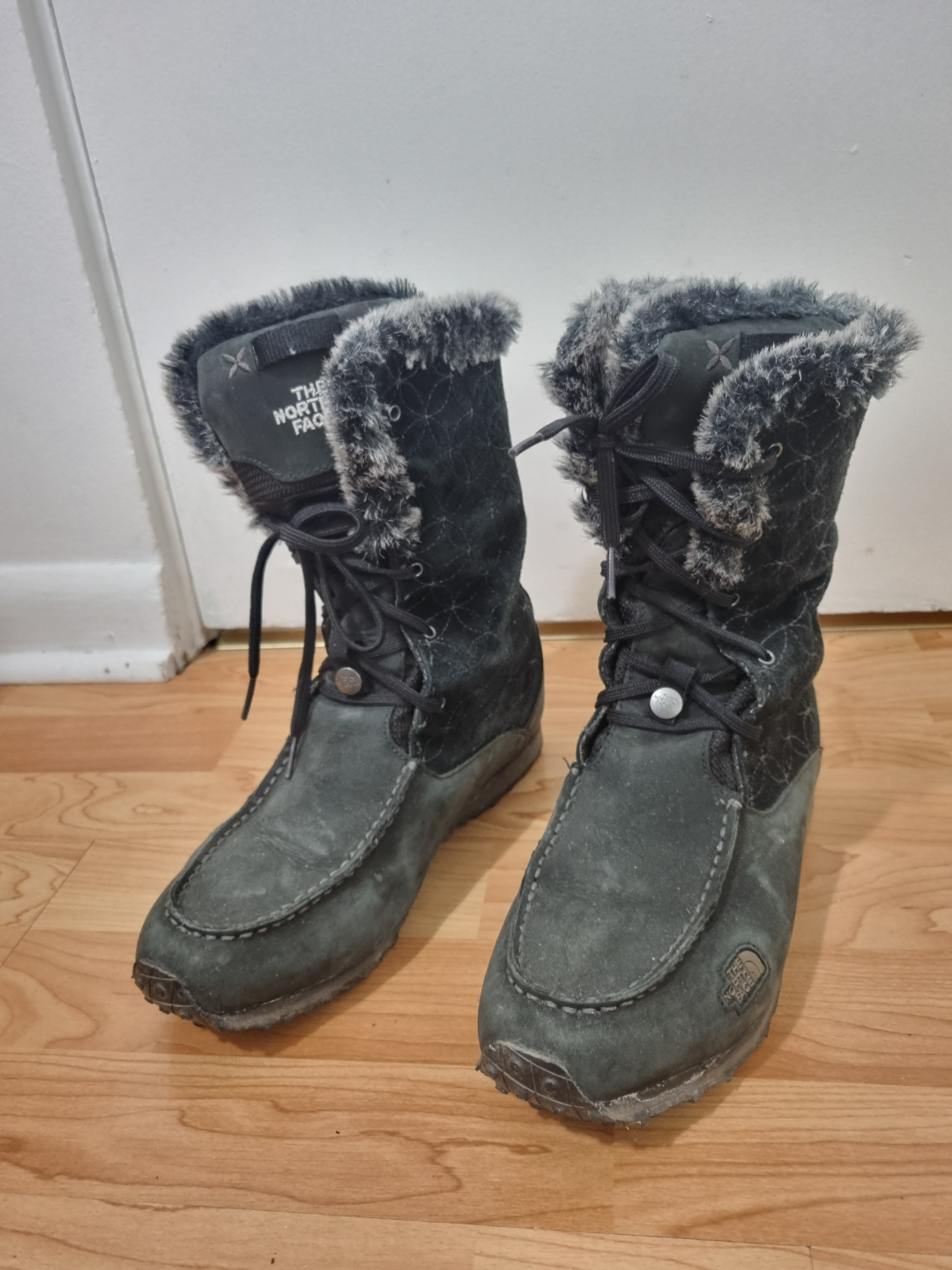 The North Face Women's Size 9 Waterproof Winter Boots