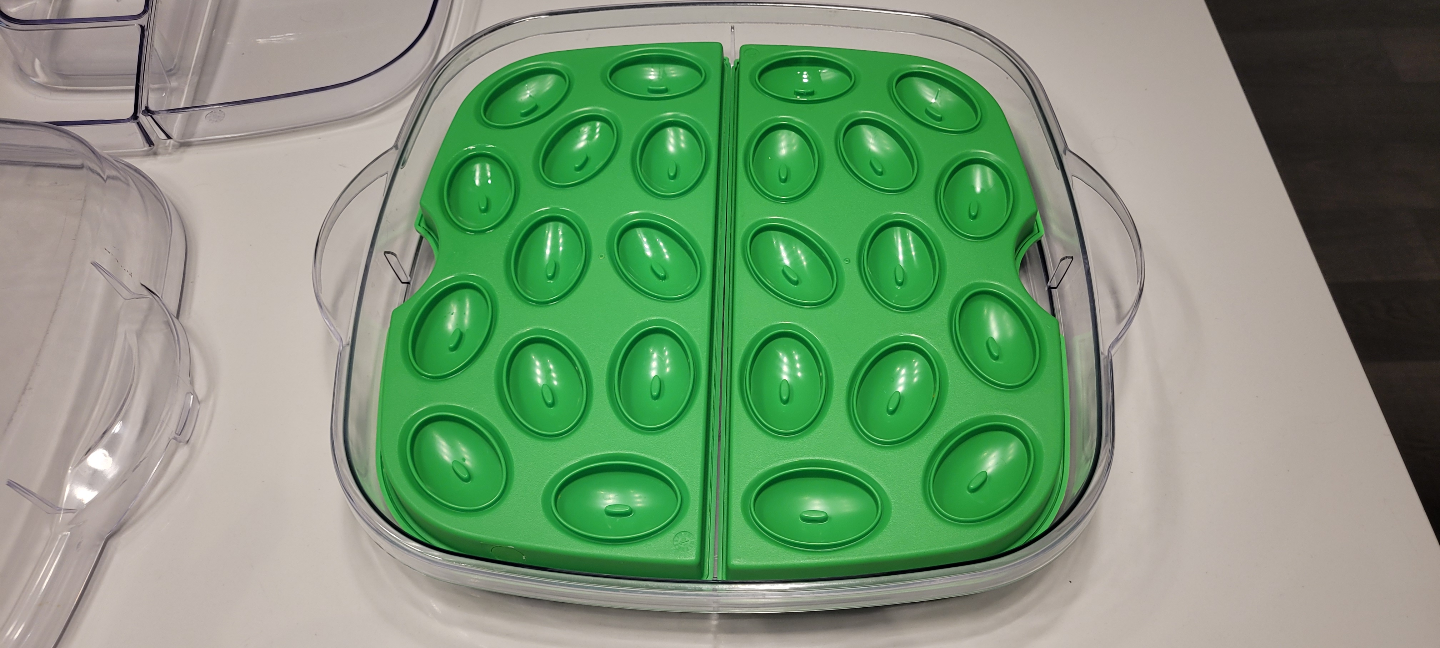 Pampered Chef Cool and Serve tray with deviled egg tray - photo 2