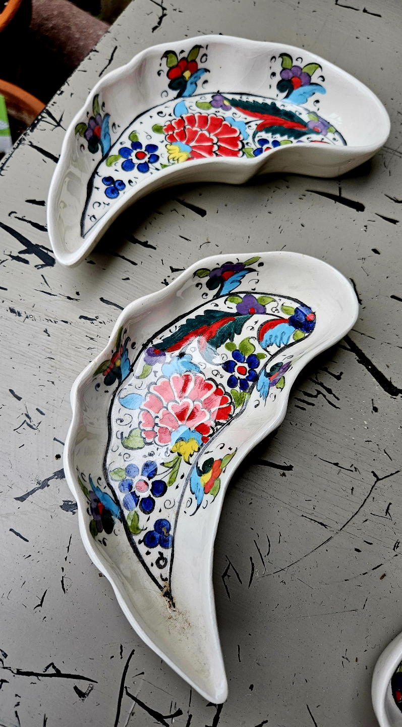 Set of Four Turkish Crescent-Shaped Nesting Sauce Trays - photo 3