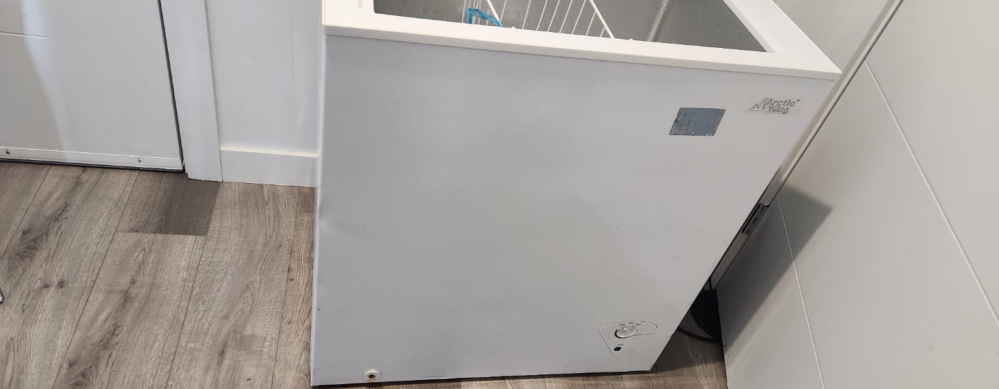 White Chest Freezer - photo 3