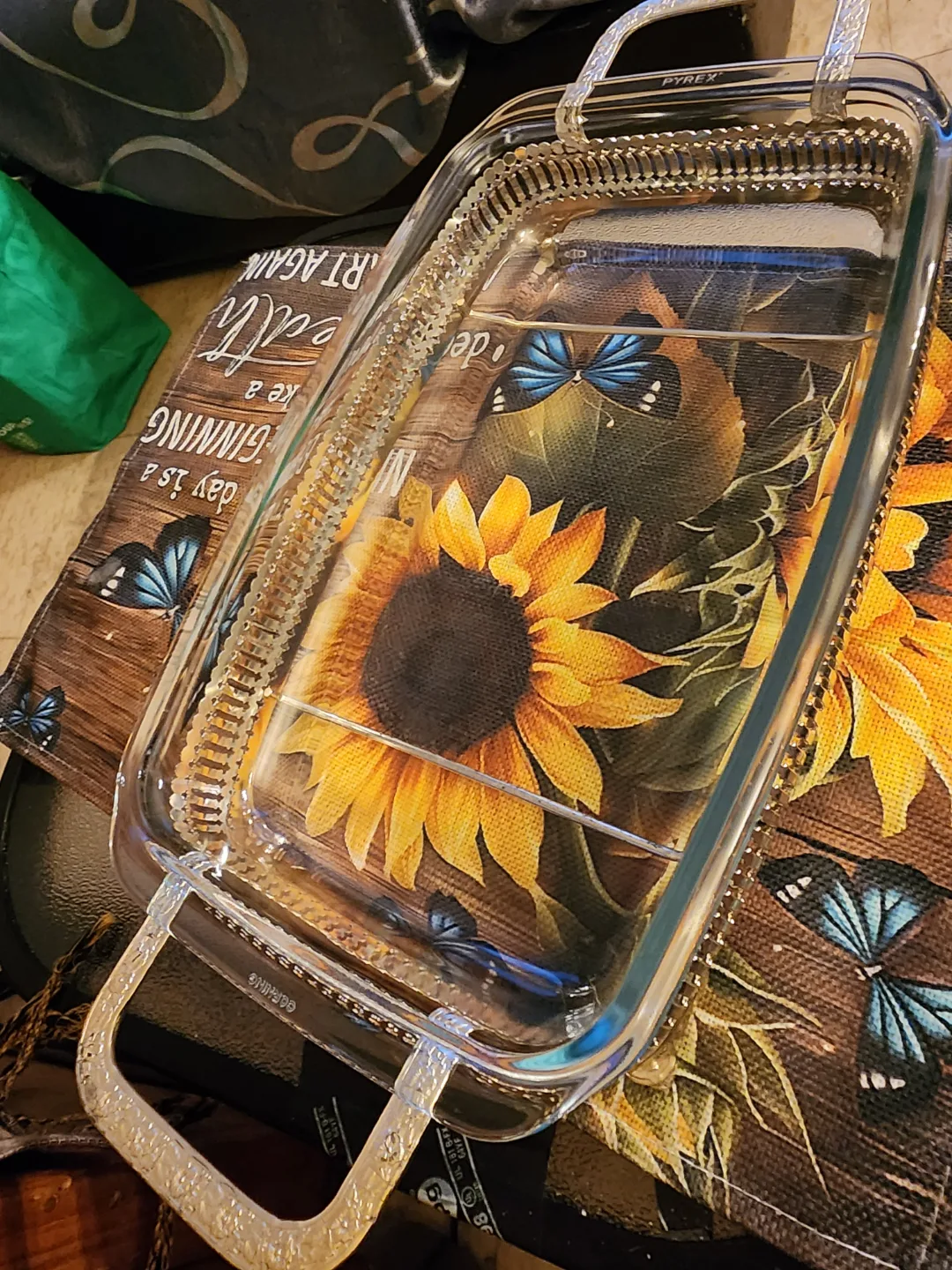 Vintage Pyrex Rectangular Covered Casserole Dish image indicator(3)