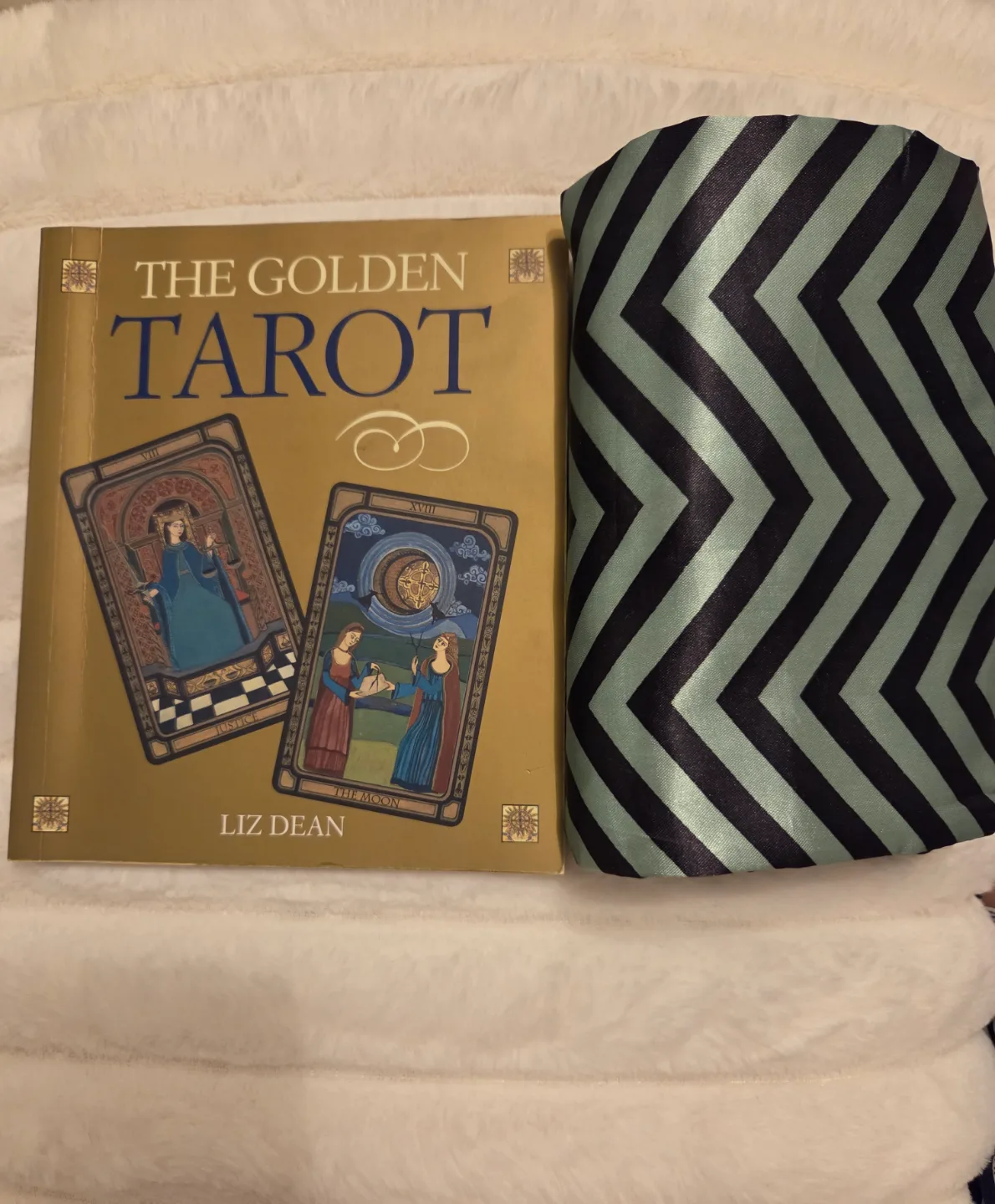 The Golden Tarot Deck in Box w Guidebook image indicator(3)