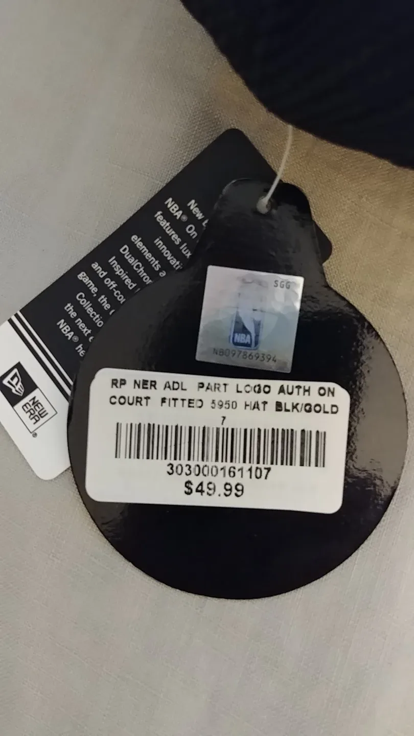 New Era Toronto Raptors 59Fifty Fitted Hat - Black/Gold image indicator(3)