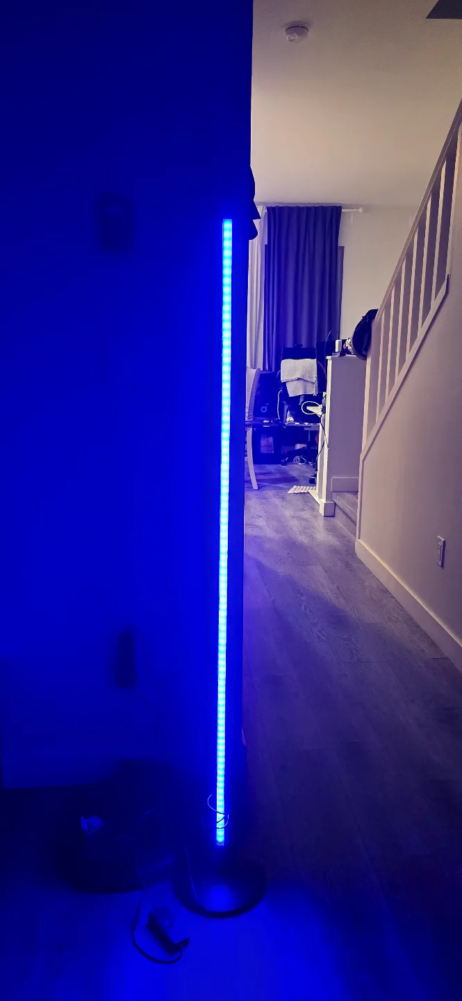 Govee LED Floor Lamp with Remote image indicator(2)