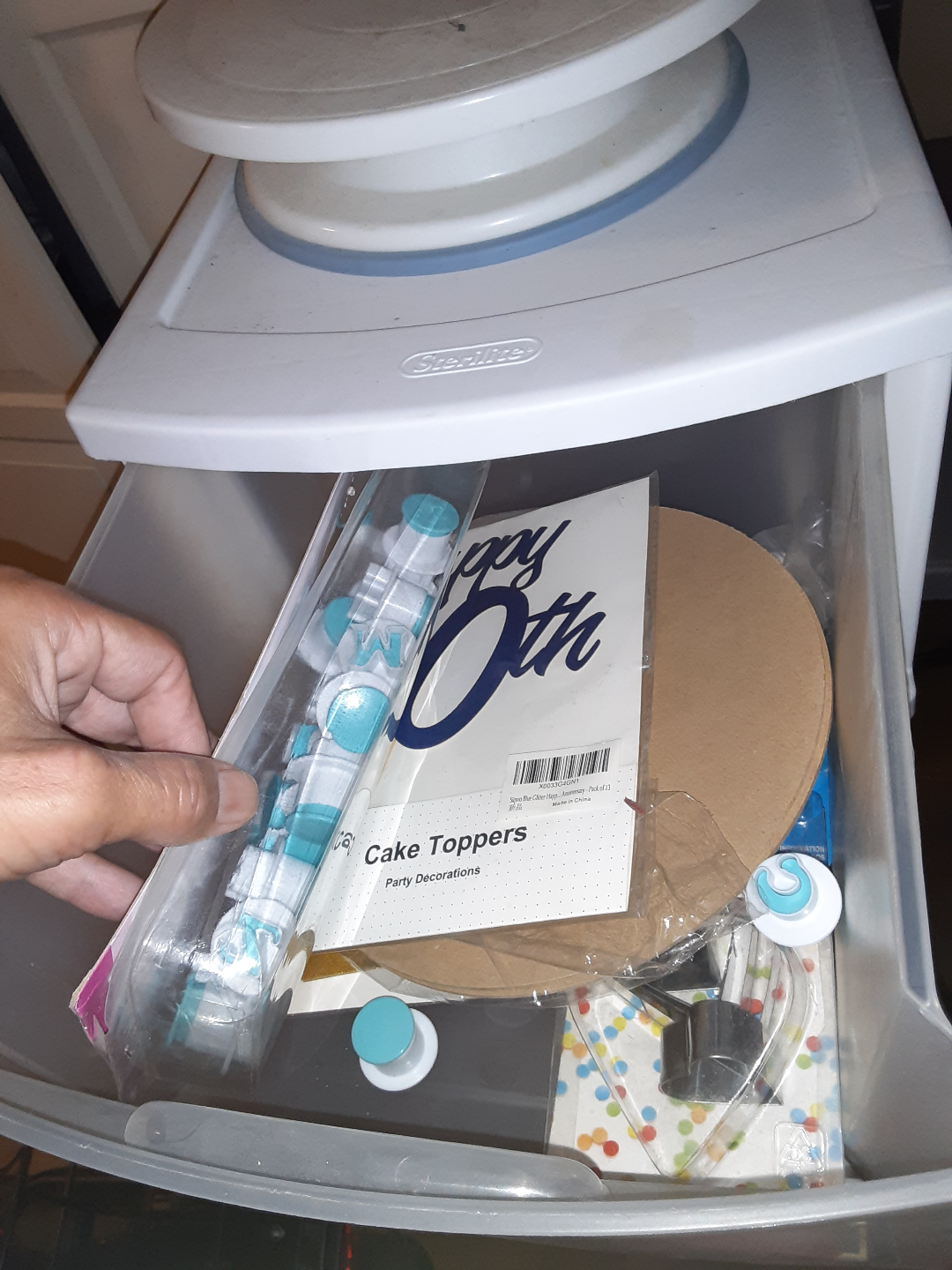 Sterilite-Drawers Storage Units filled with Nearly new supplies - photo 5