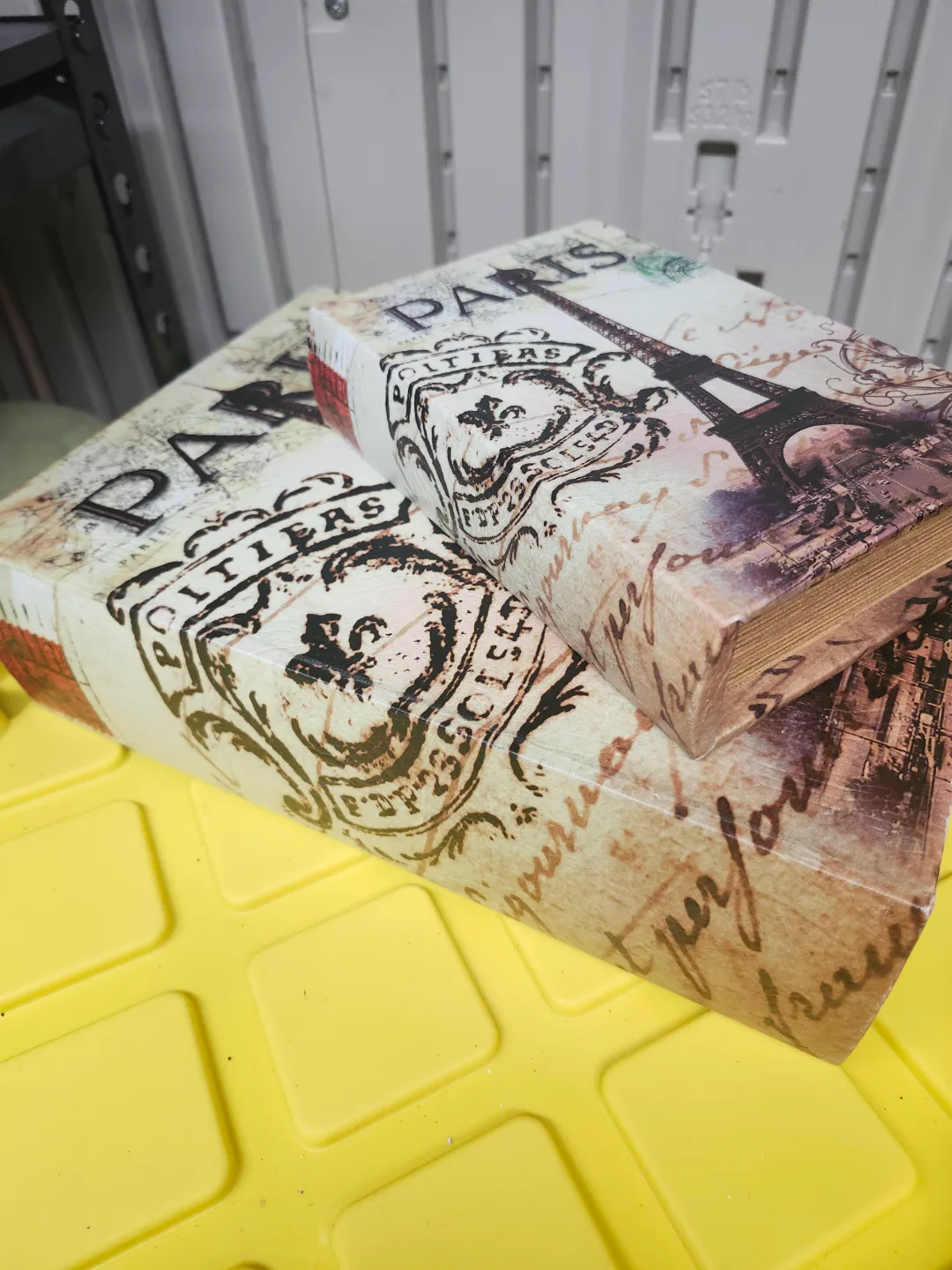 Set of 2 Paris-themed Storage Boxes image indicator(3)