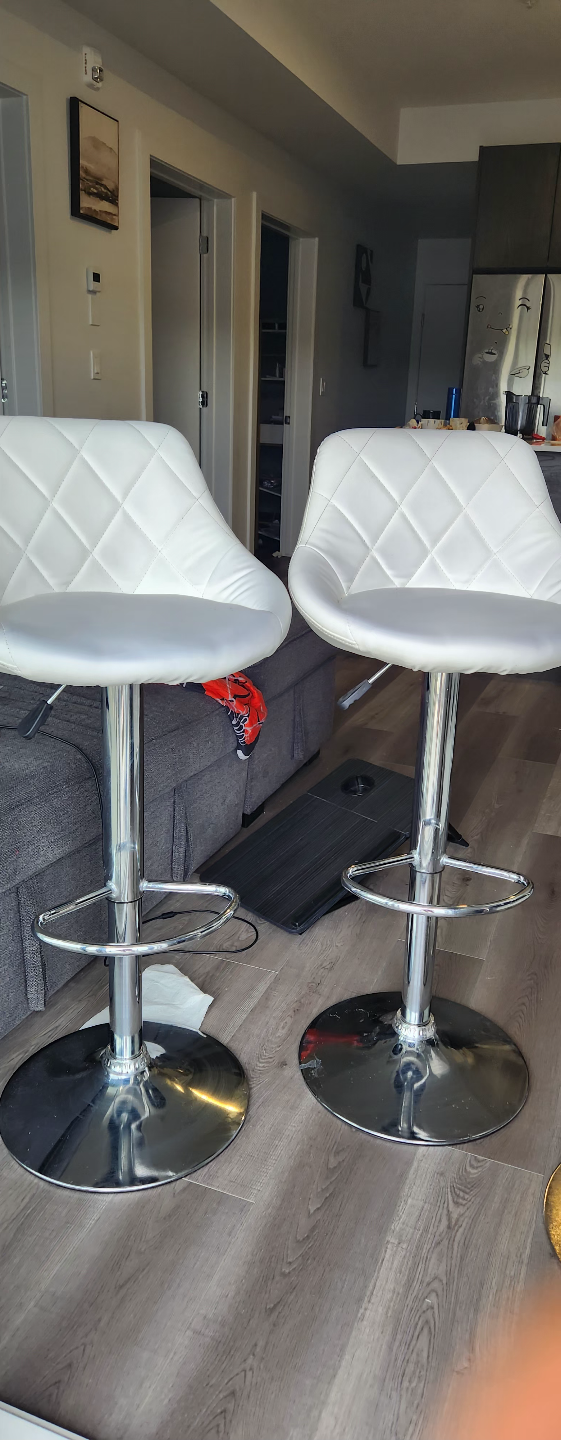 Pair of White PU Leather Bar Stools with Chrome Base - photo 3