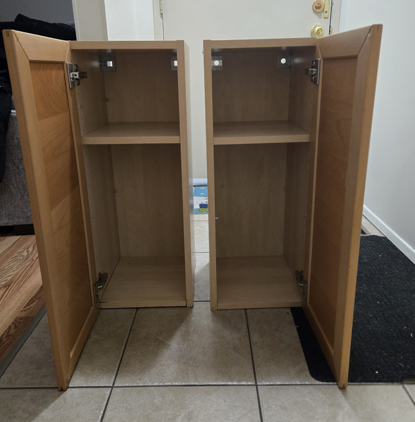 Pair of mini cabinets/lockers - photo 2